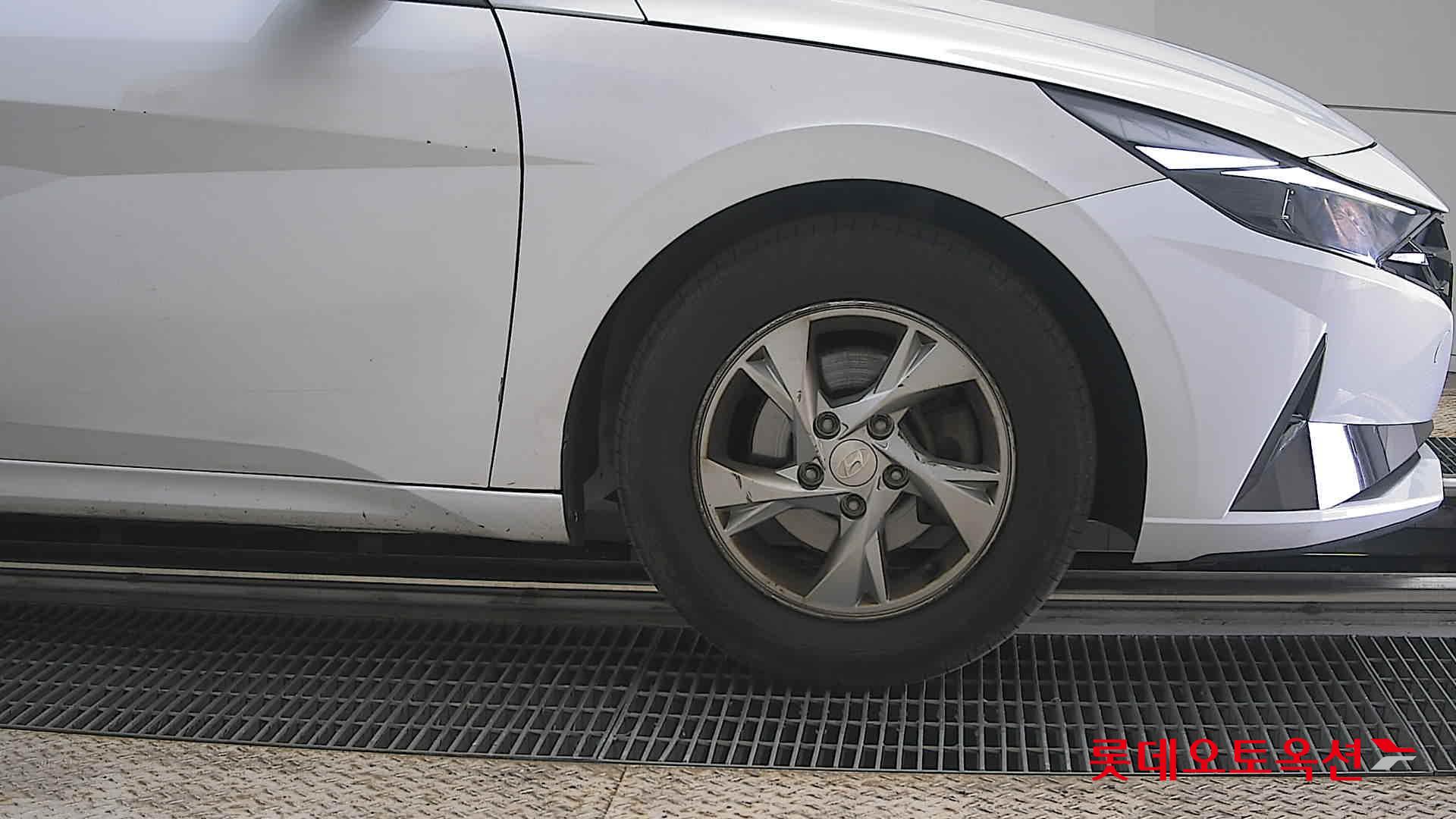 Hyundai Elantra 2021 - Image 27