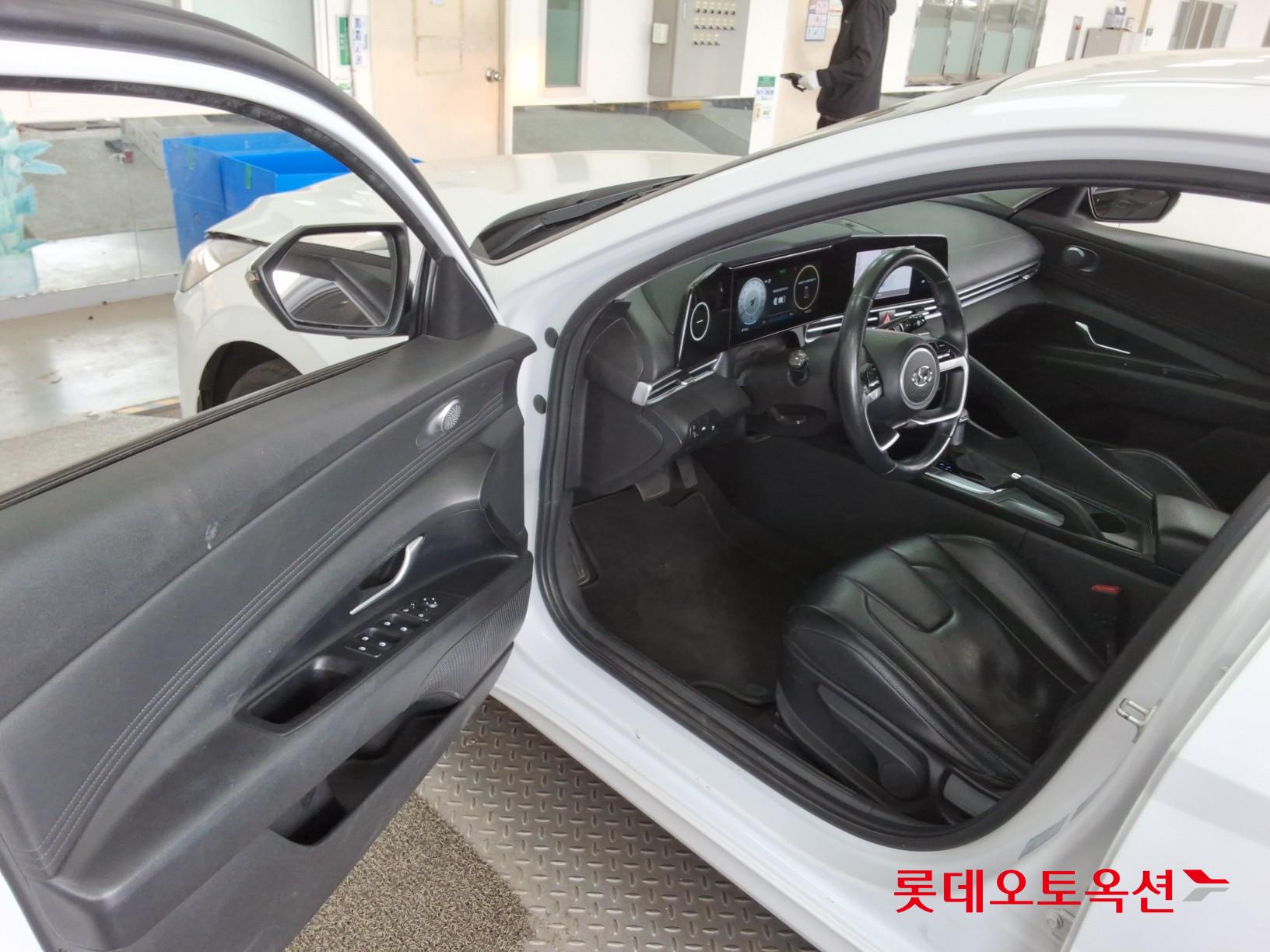 Hyundai Elantra 2021 - Image 35