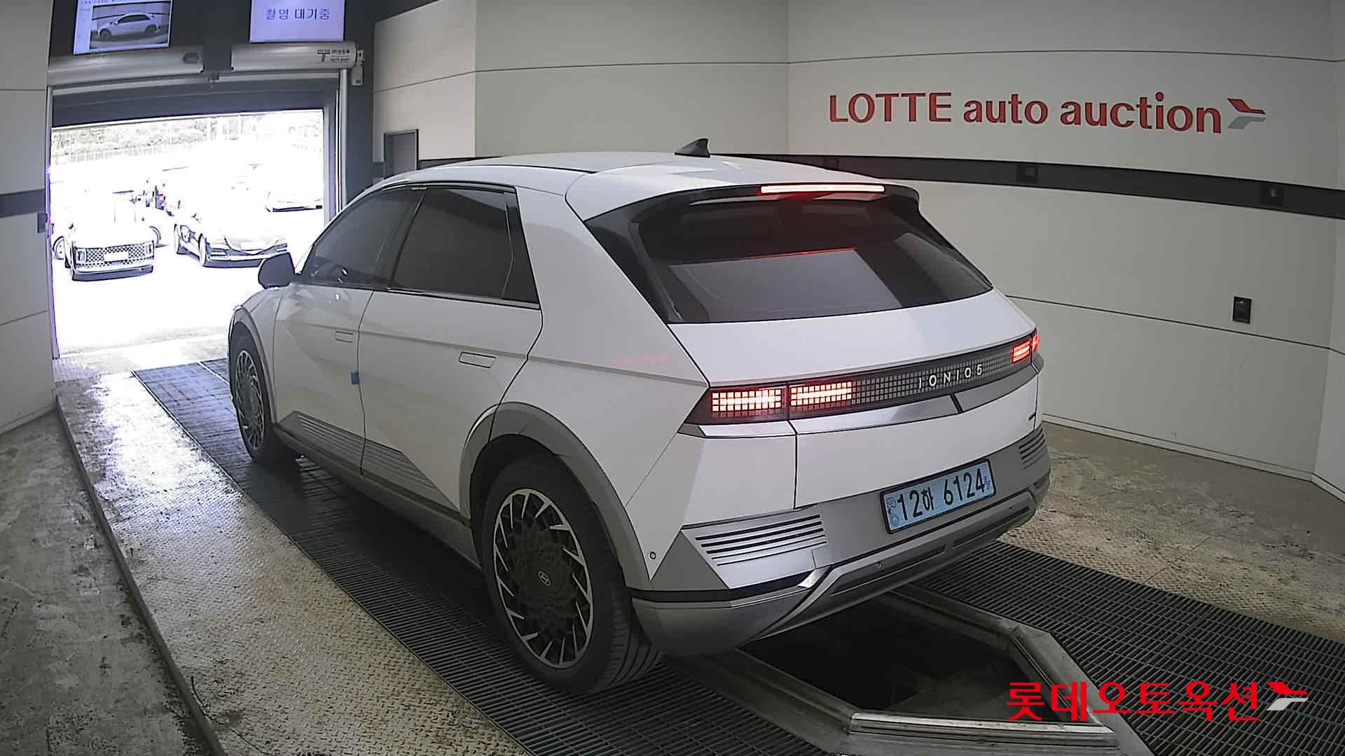 هيونداي أيونيك 5 2022 - صورة 4