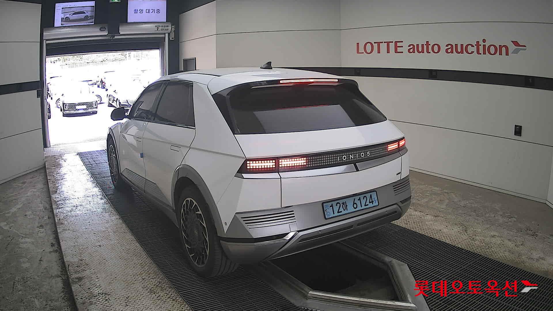 هيونداي أيونيك 5 2022 - صورة 16