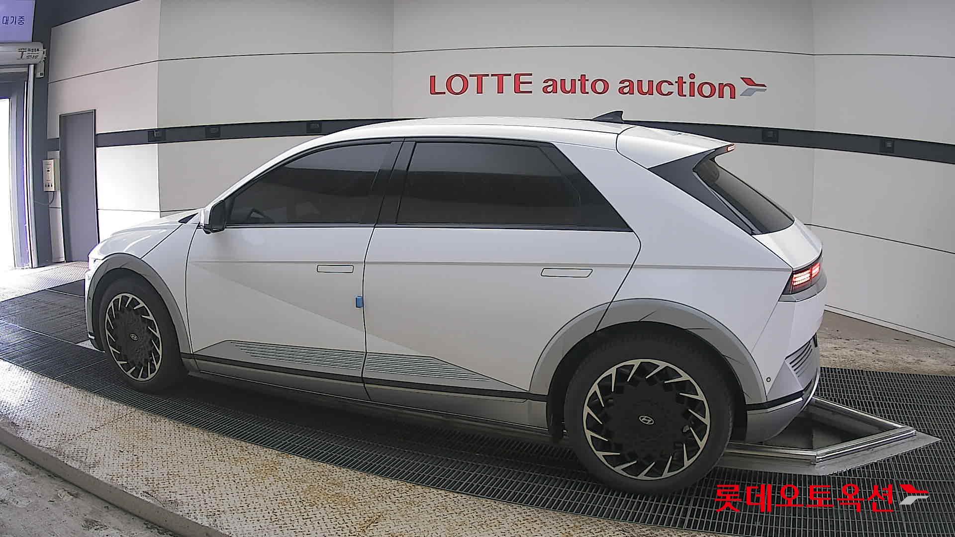 هيونداي أيونيك 5 2022 - صورة 14