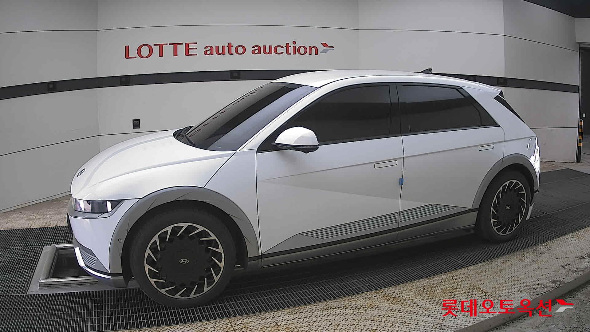 هيونداي أيونيك 5 2022 - صورة 12