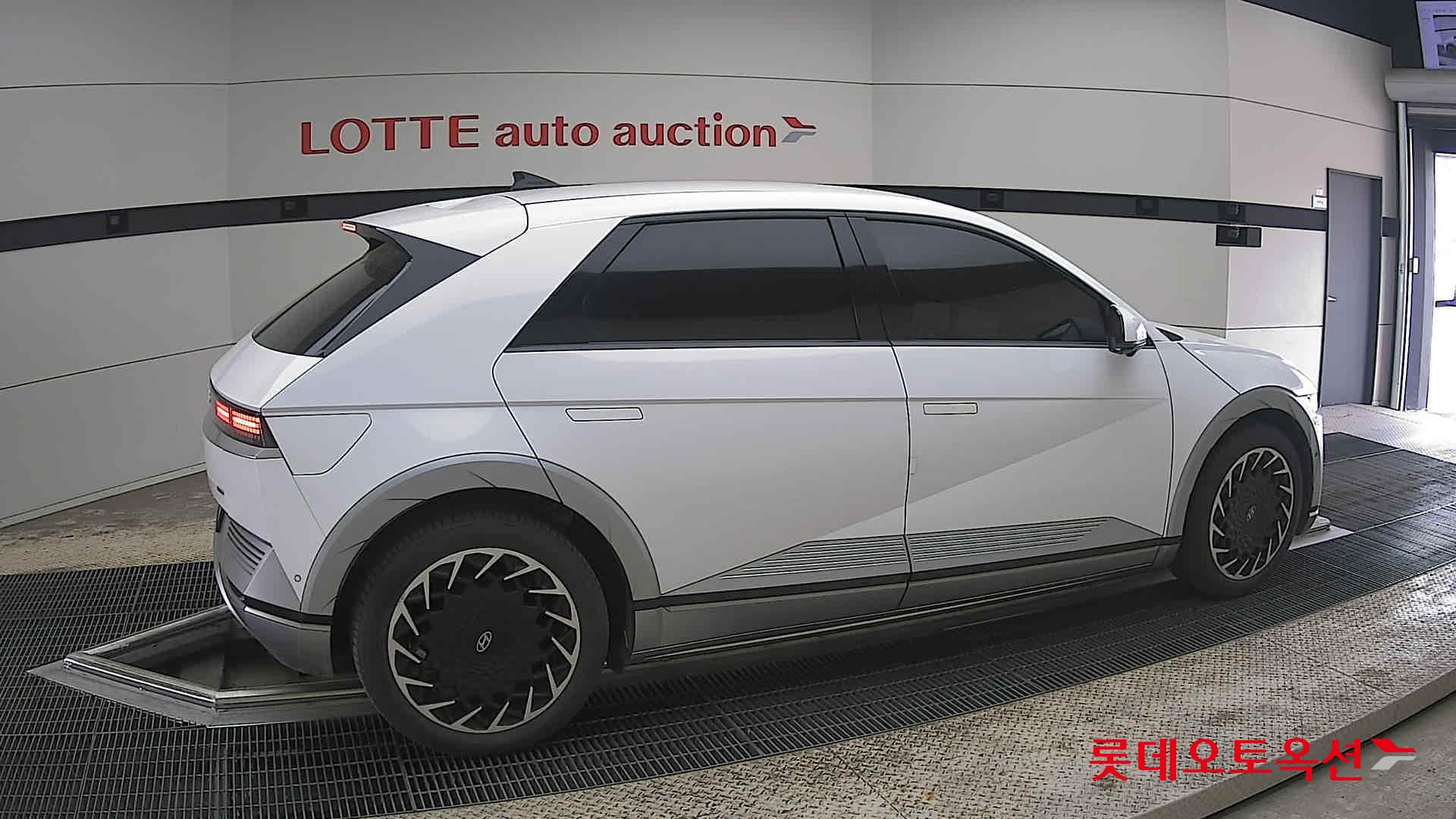 هيونداي أيونيك 5 2022 - صورة 20