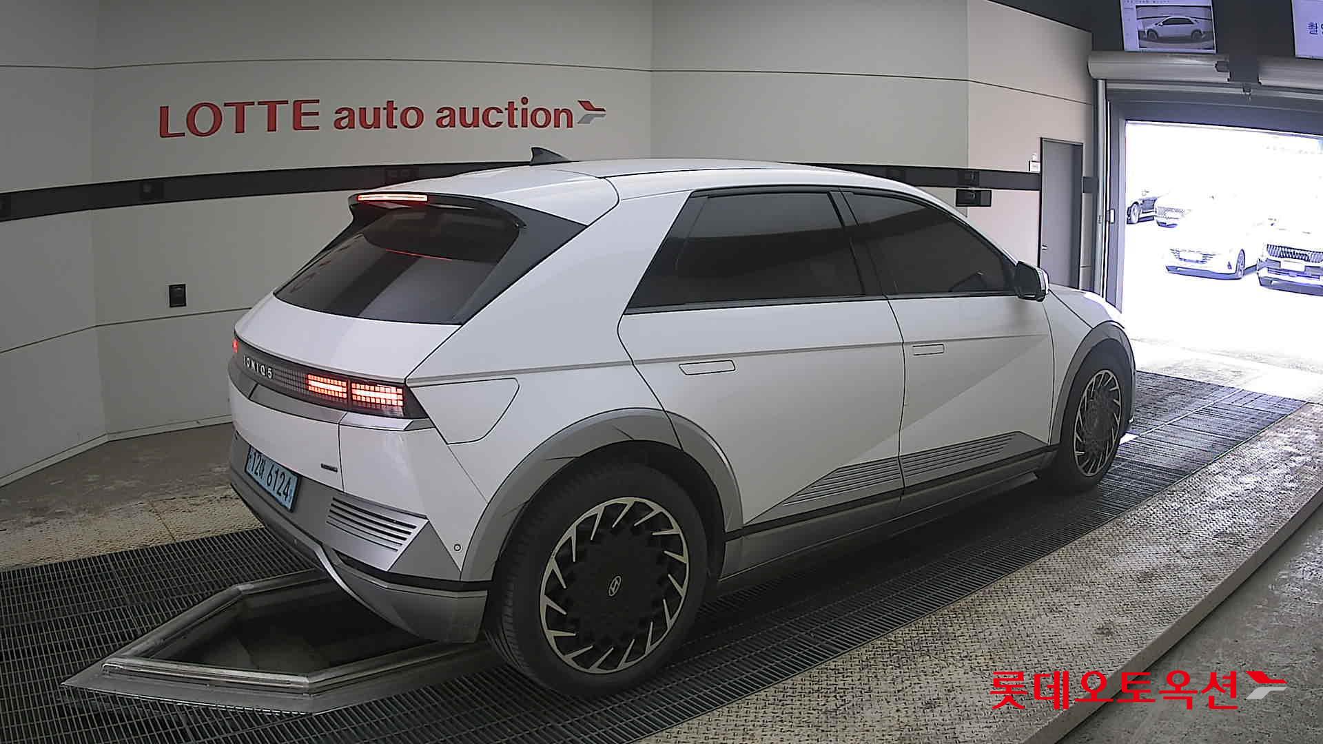 هيونداي أيونيك 5 2022 - صورة 19