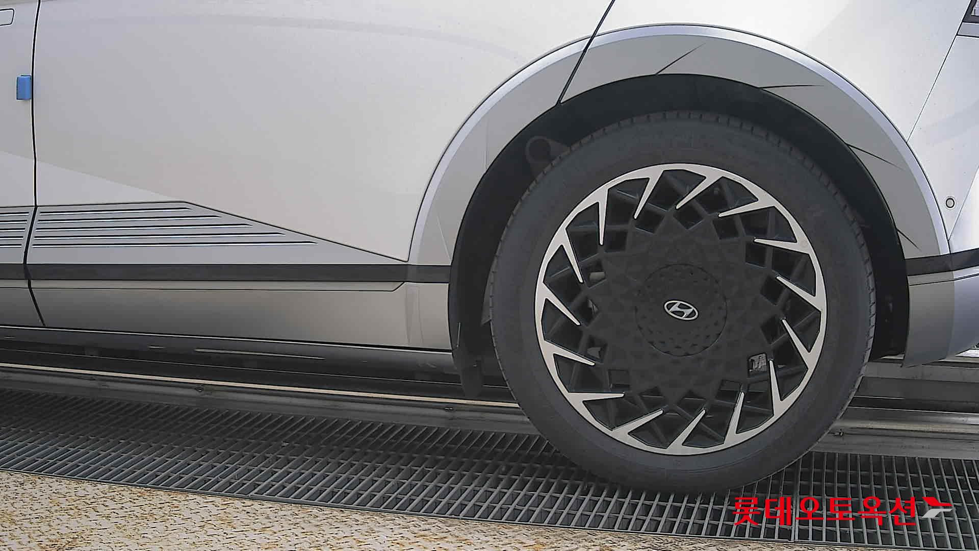 هيونداي أيونيك 5 2022 - صورة 26