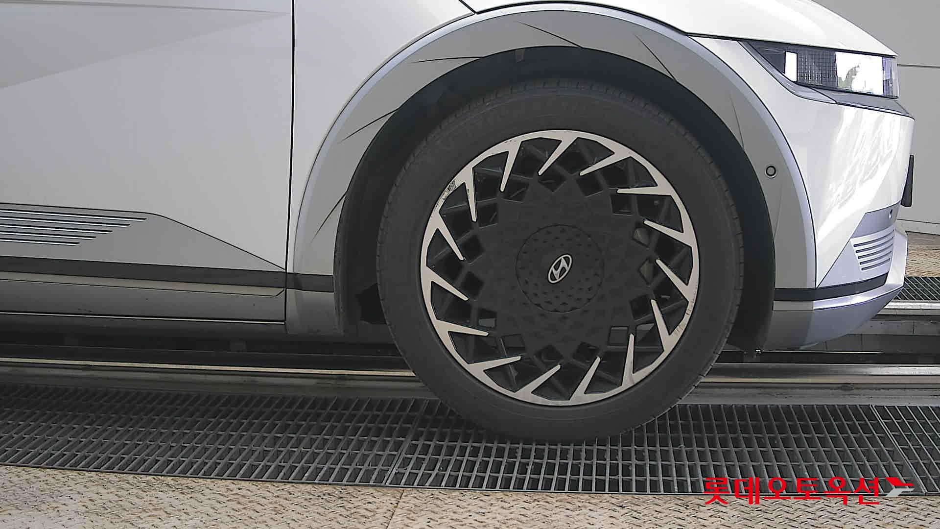 هيونداي أيونيك 5 2022 - صورة 27