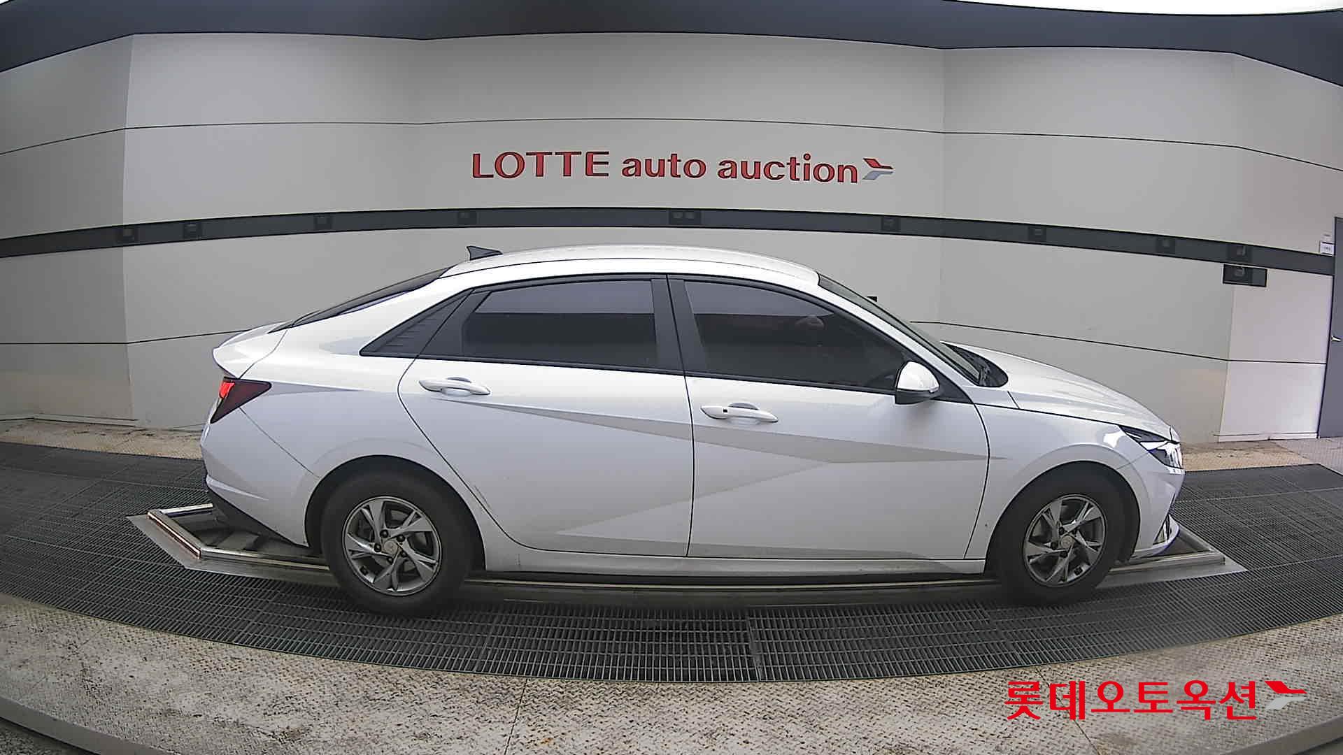 Hyundai Elantra 2021 - Image 21