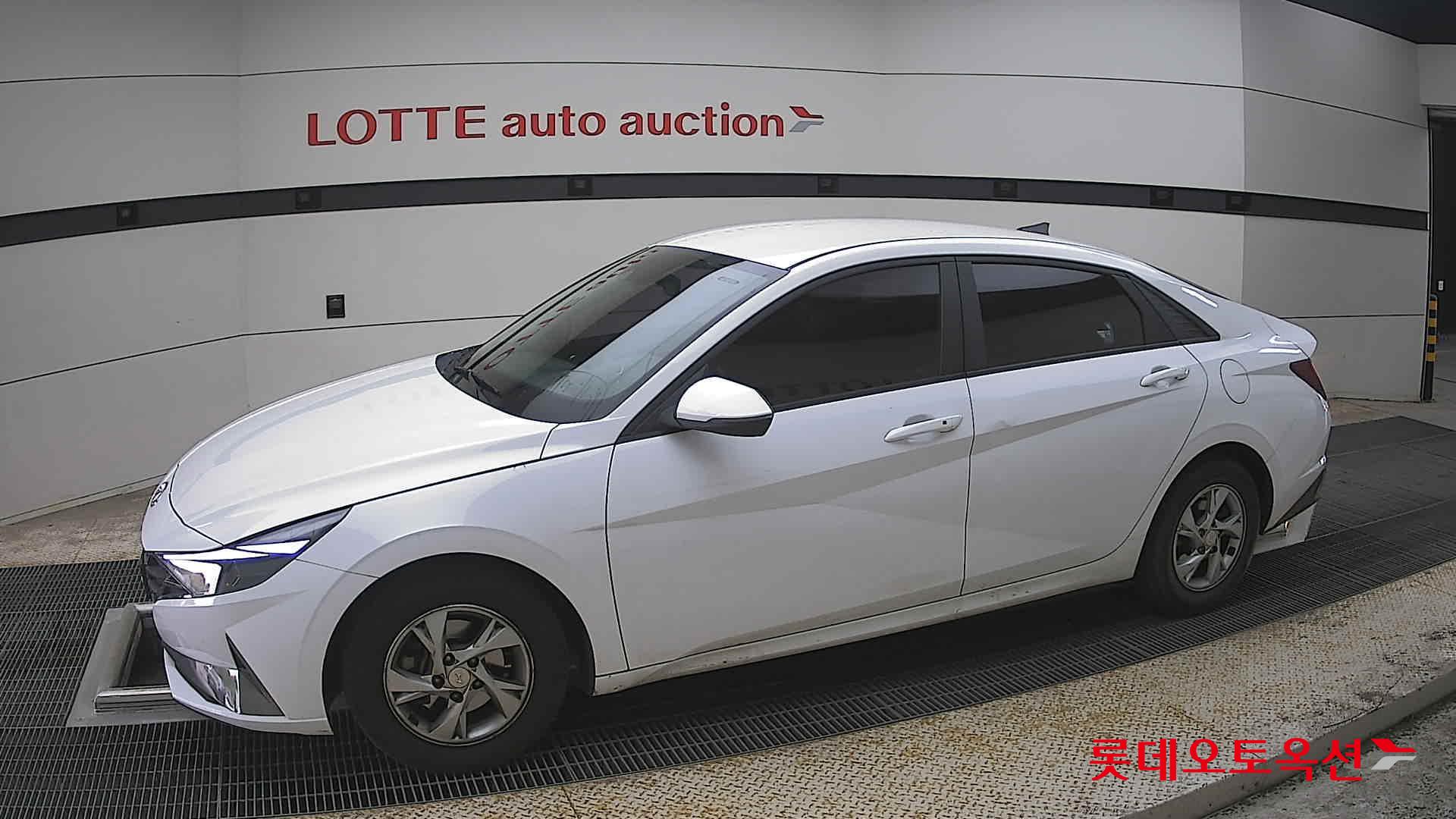 Hyundai Elantra 2021 - Image 12