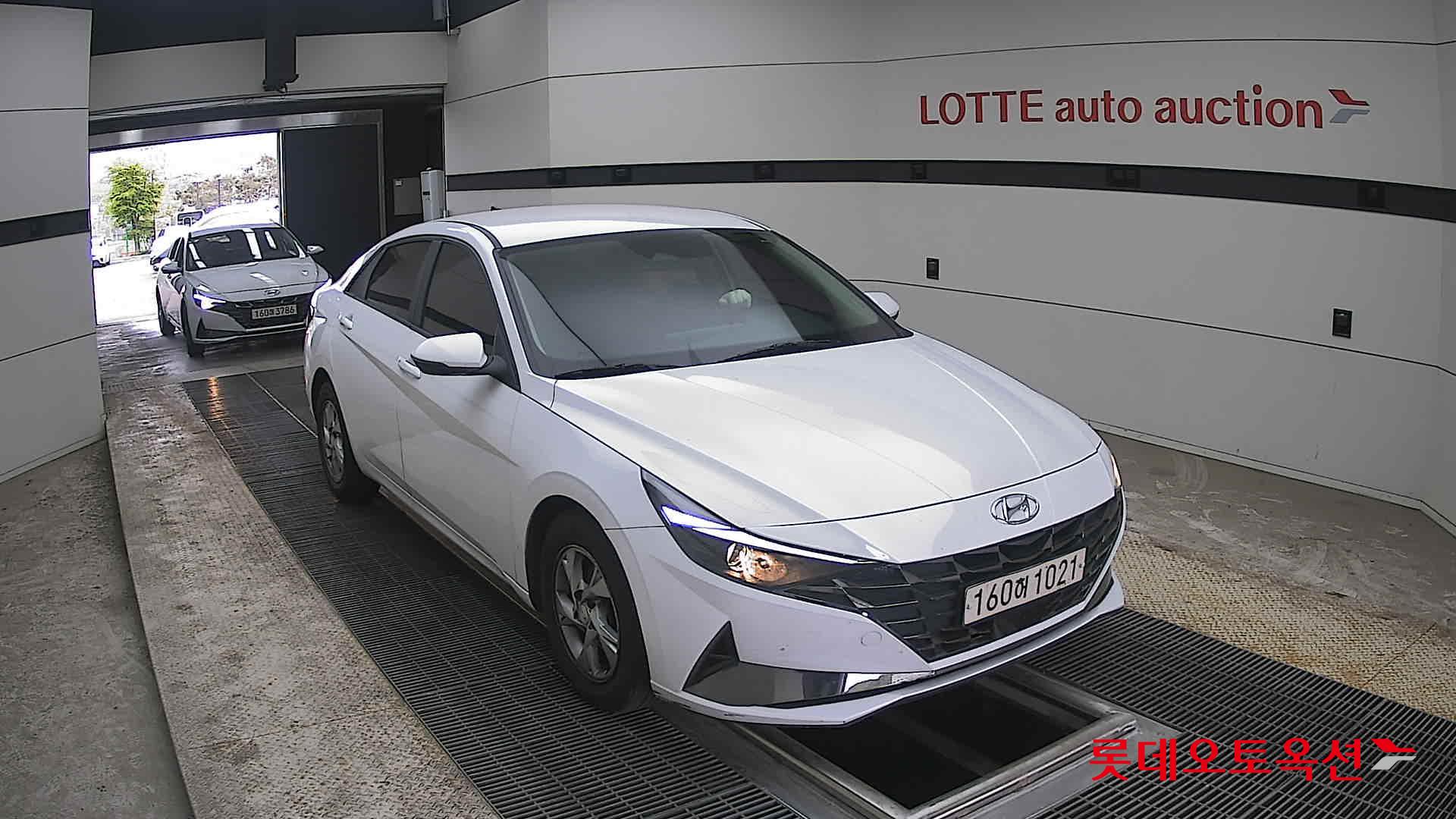 Hyundai Elantra 2021 - Image 24