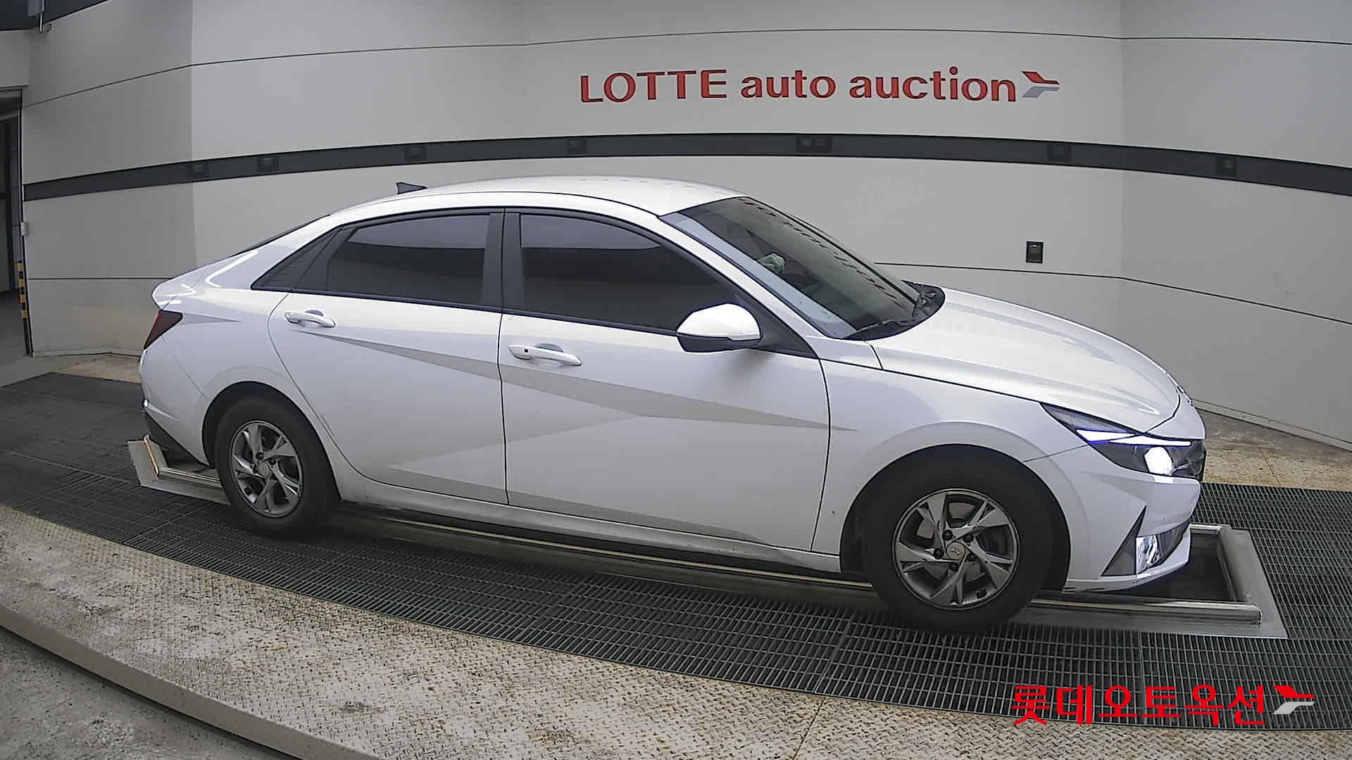 Hyundai Elantra 2021 - Image 22