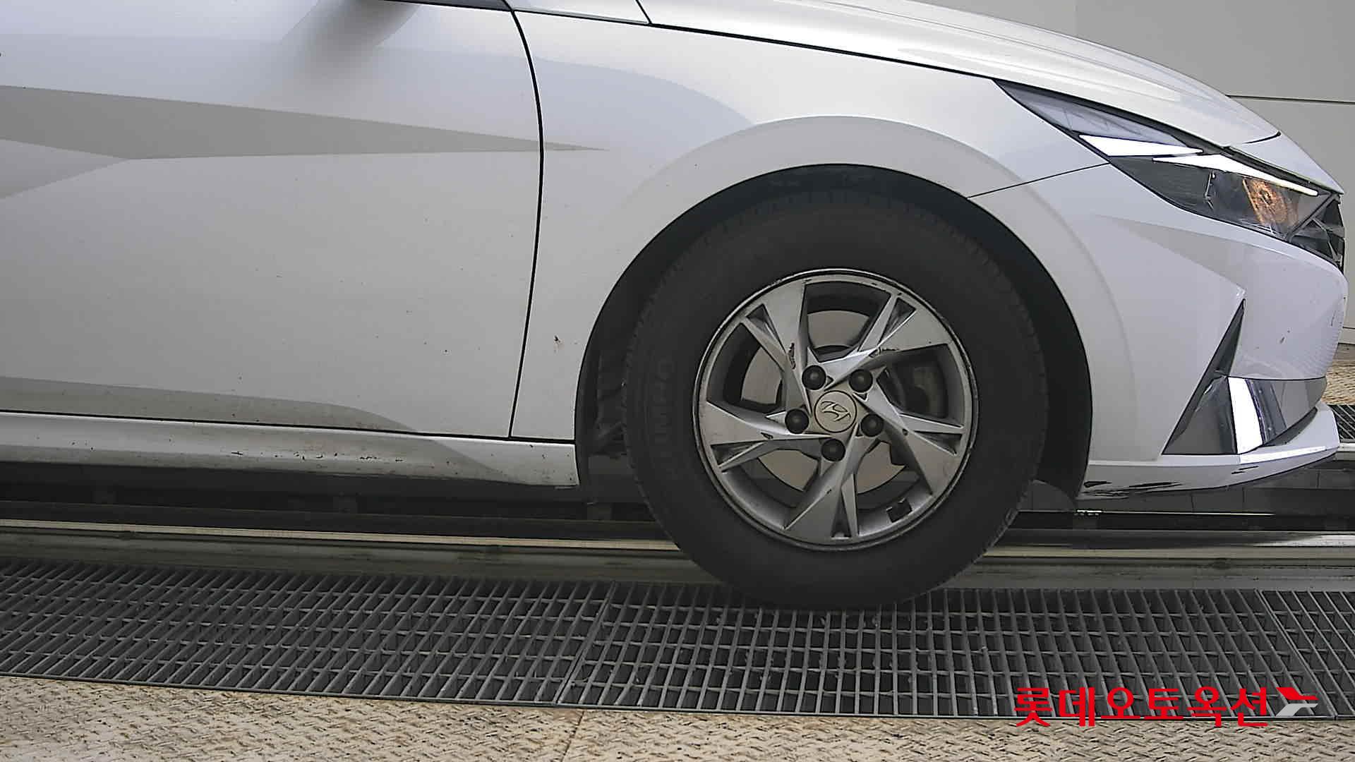 Hyundai Elantra 2021 - Image 27