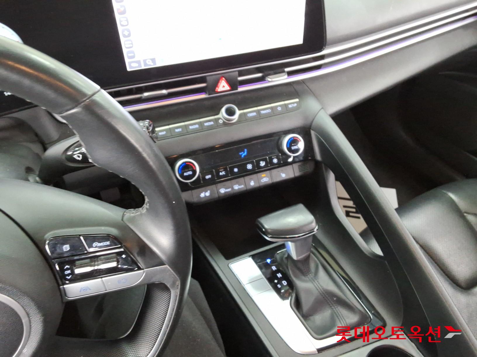 Hyundai Elantra 2021 - Image 34