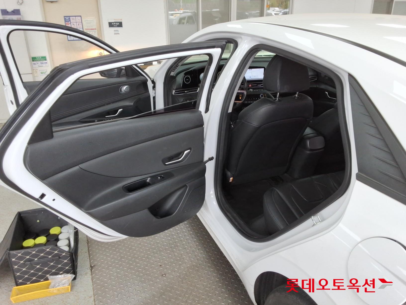 Hyundai Elantra 2021 - Image 37