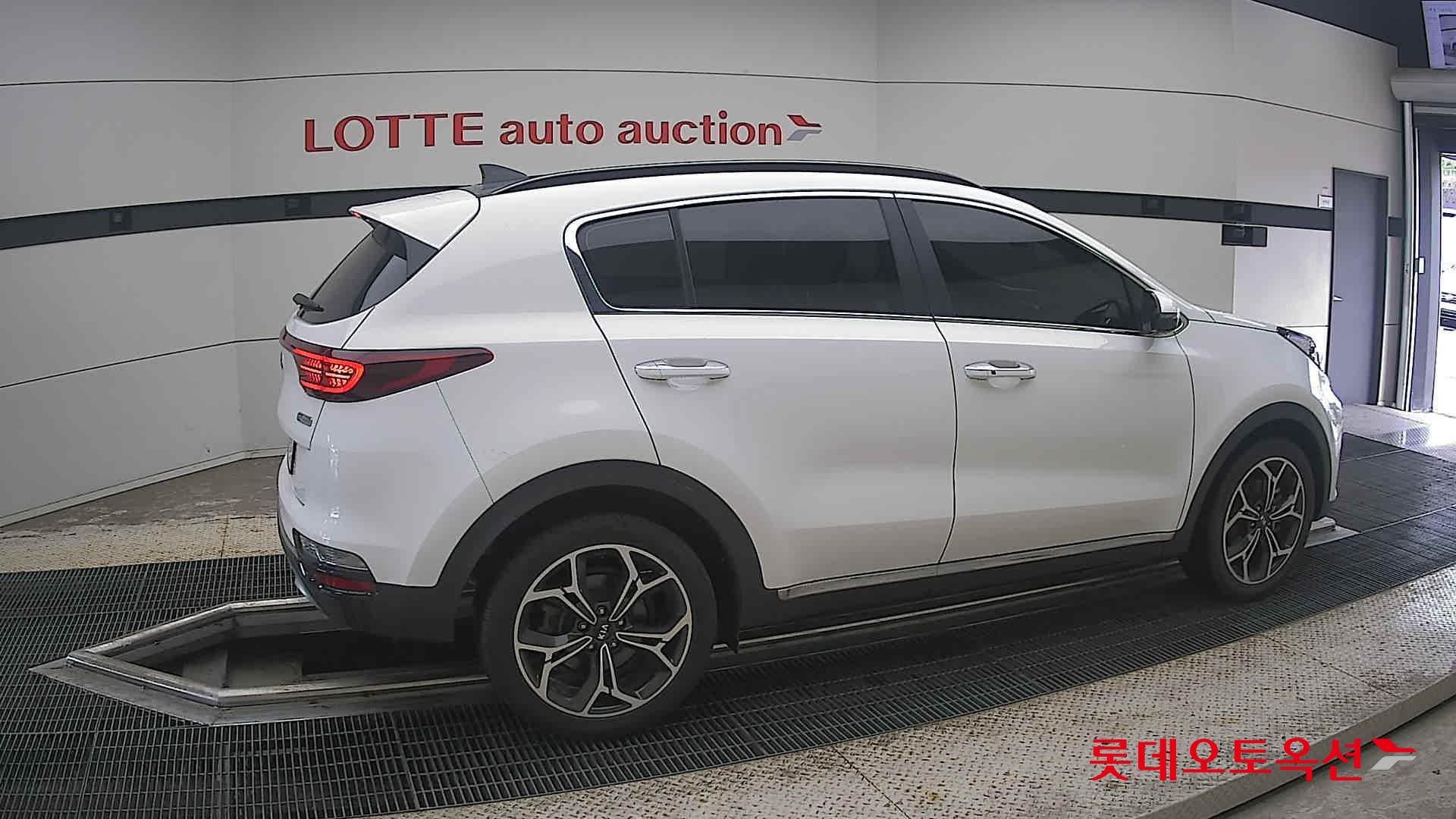 2020 - kia sportage