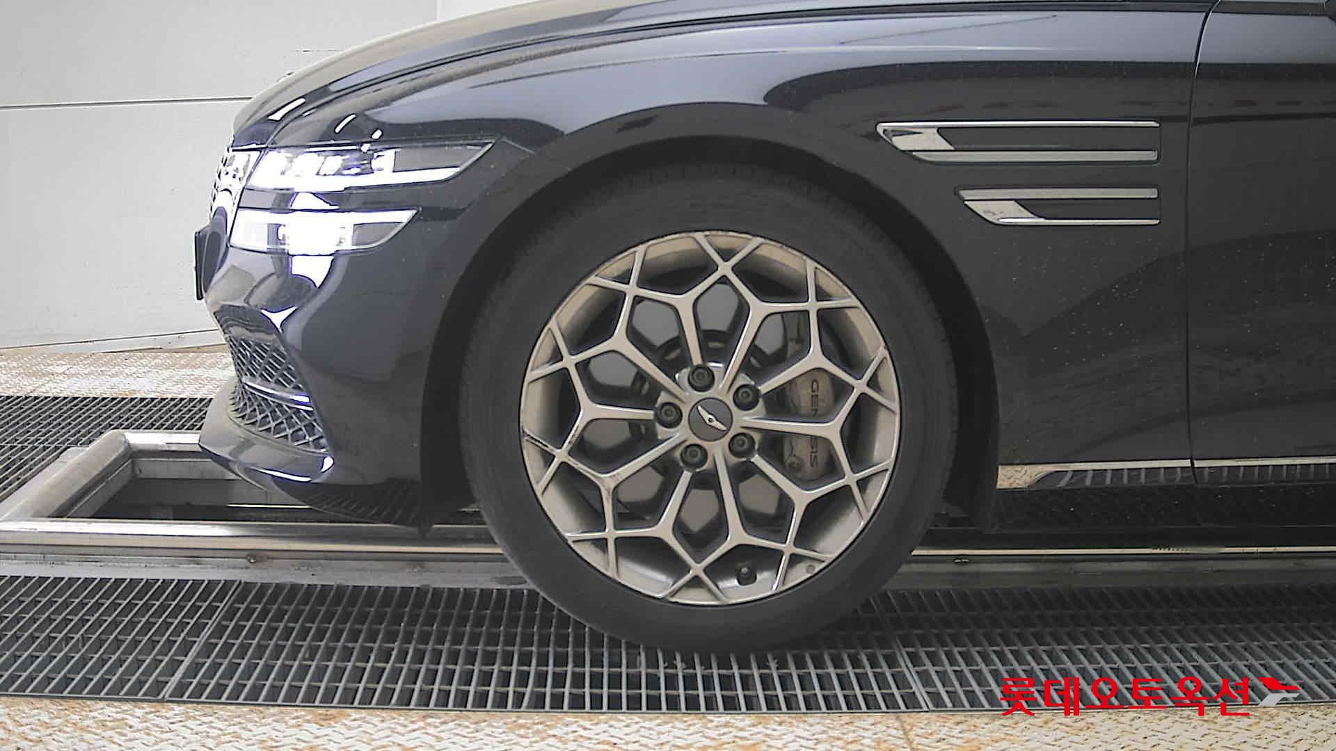 جينيسيس G80 2021 - صورة 25