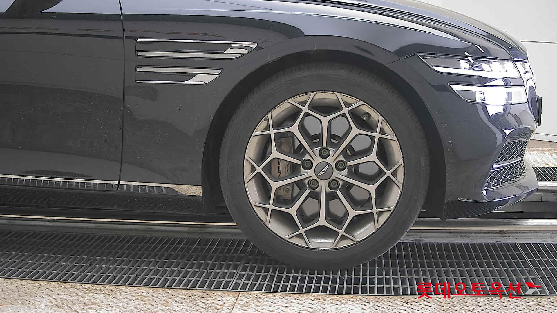 جينيسيس G80 2021 - صورة 27