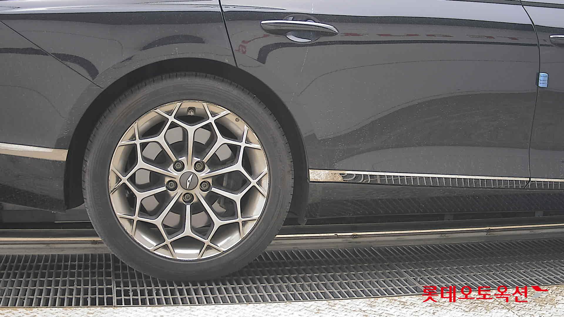 جينيسيس G80 2021 - صورة 28