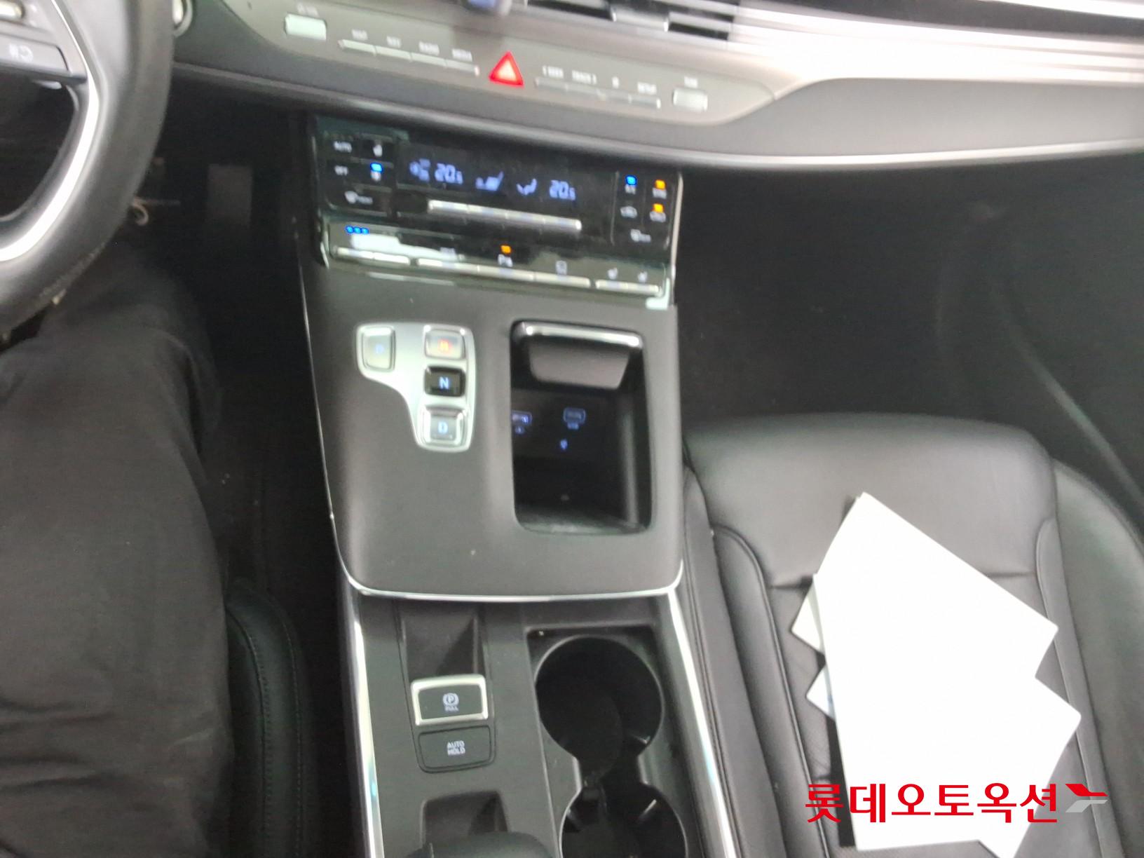 Hyundai Grandeur 2022 - Image 35
