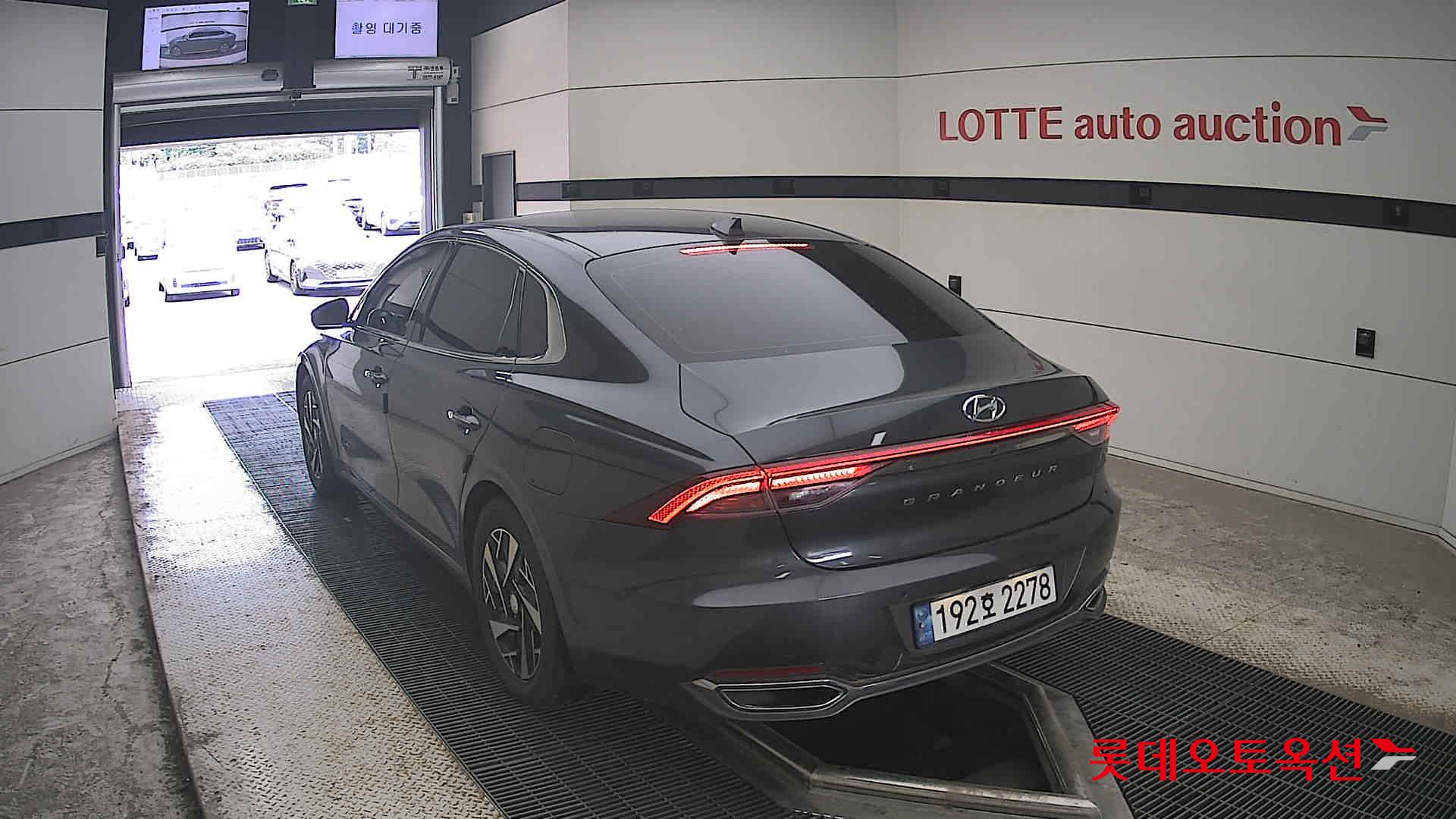 2022 - hyundai grandeur