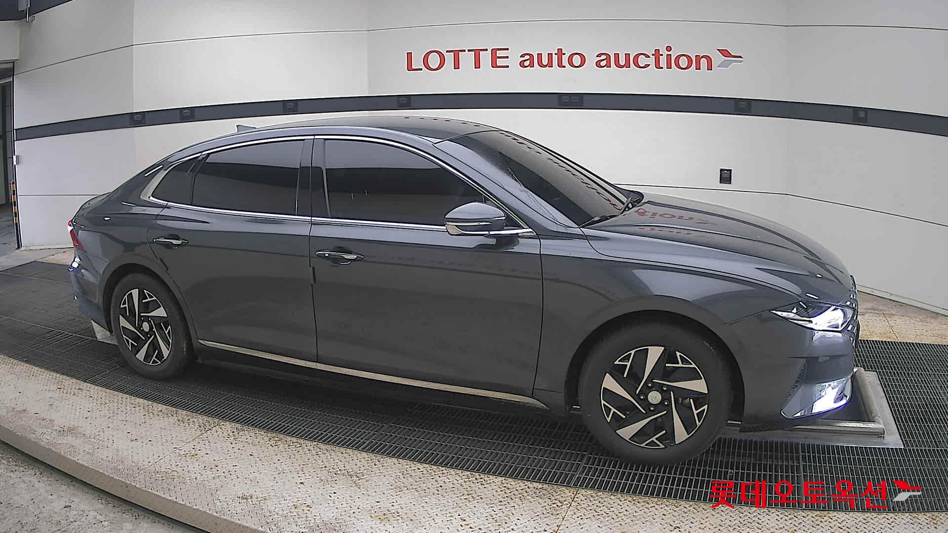 2022 - hyundai grandeur