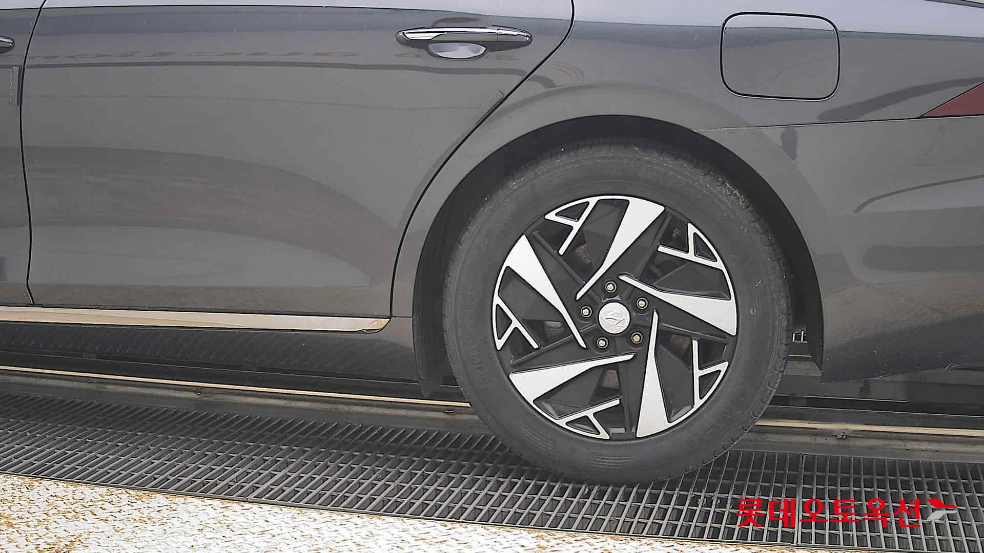 2022 - hyundai grandeur