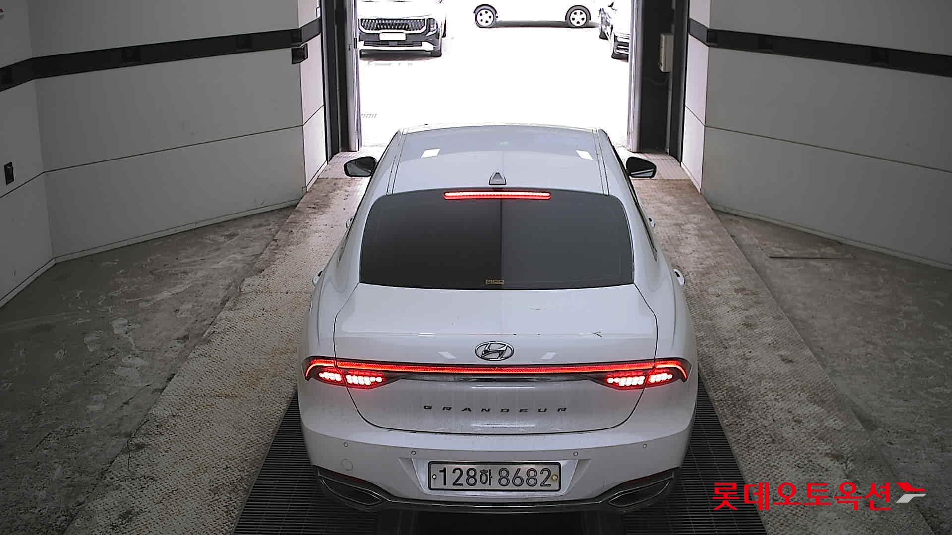 Hyundai Grandeur 2020 - Image 17