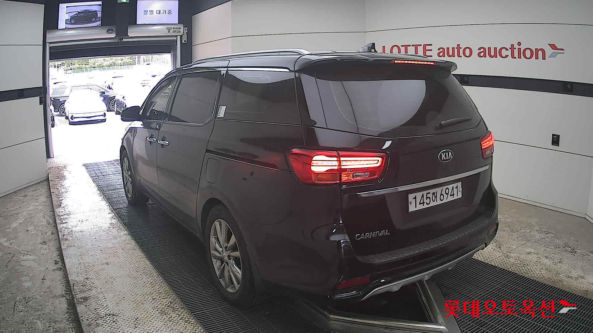 كيا نيو كارنيفال 2020 - صورة 16