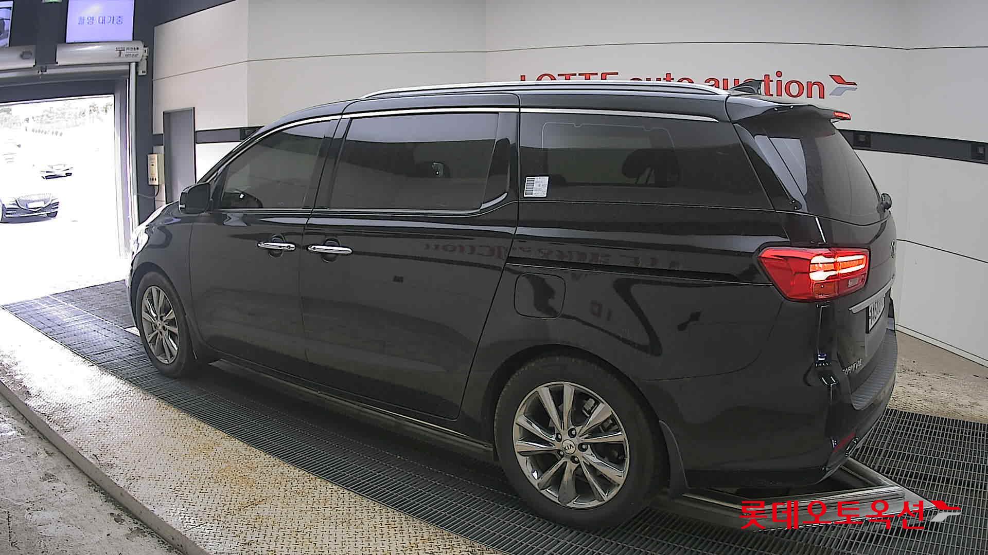 كيا نيو كارنيفال 2020 - صورة 15