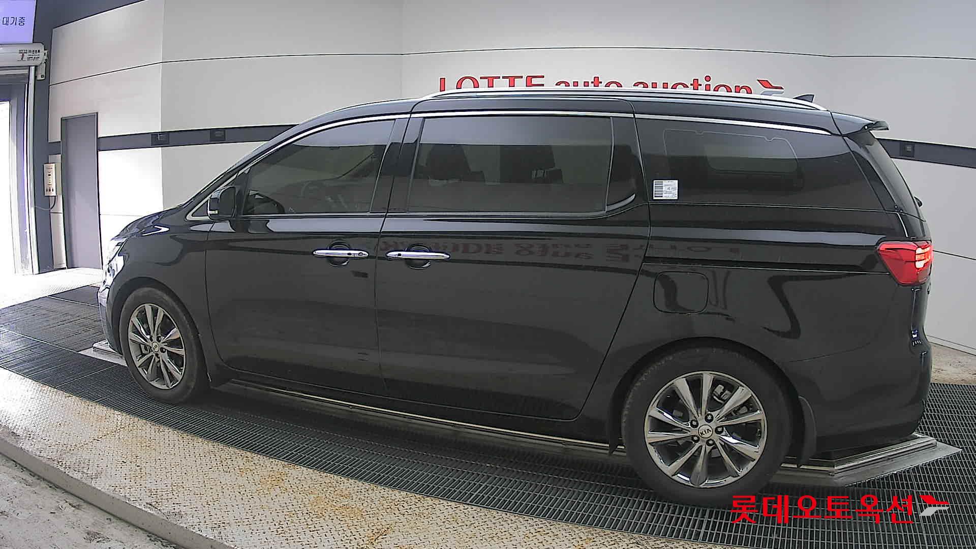 كيا نيو كارنيفال 2020 - صورة 14