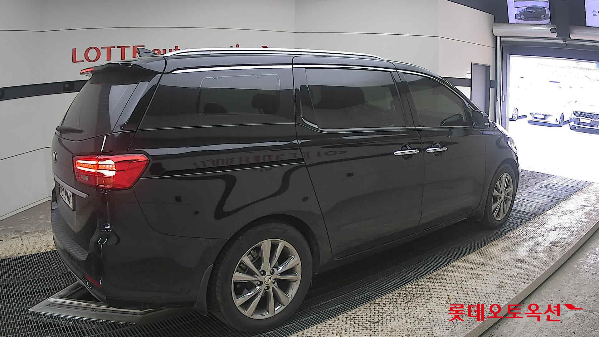 كيا نيو كارنيفال 2020 - صورة 19