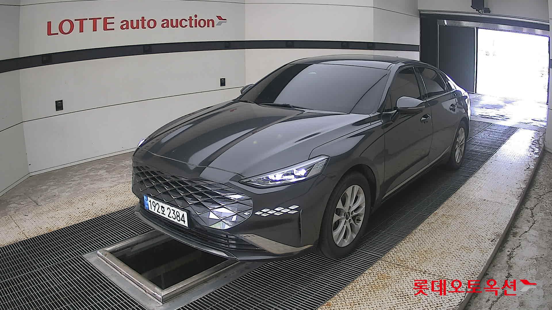 2022 - kia k8
