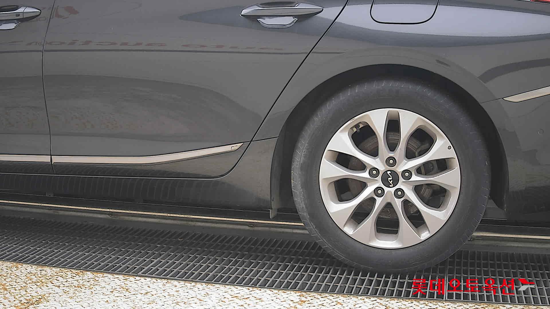 2022 - kia k8
