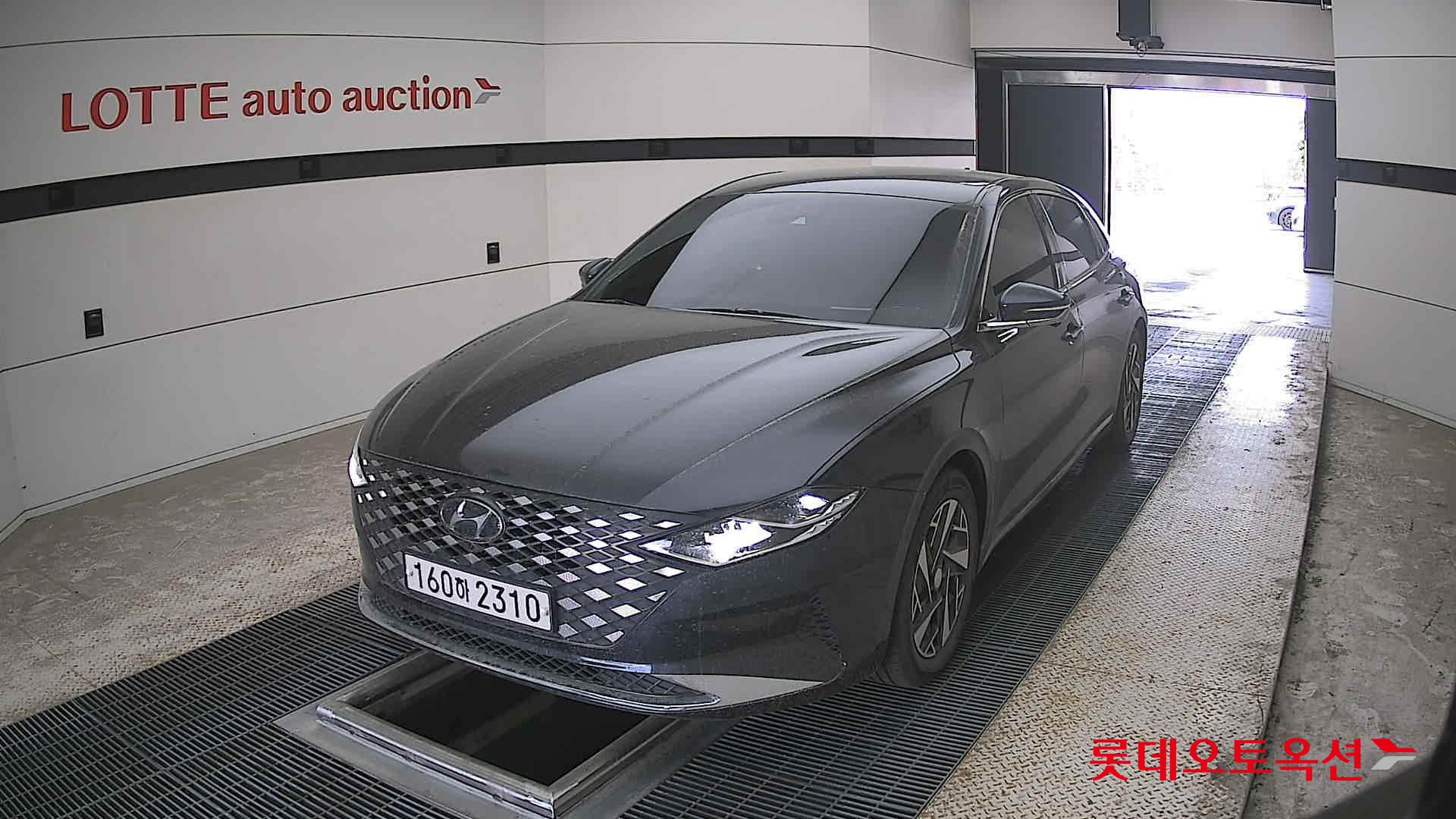 Hyundai Grandeur - 10