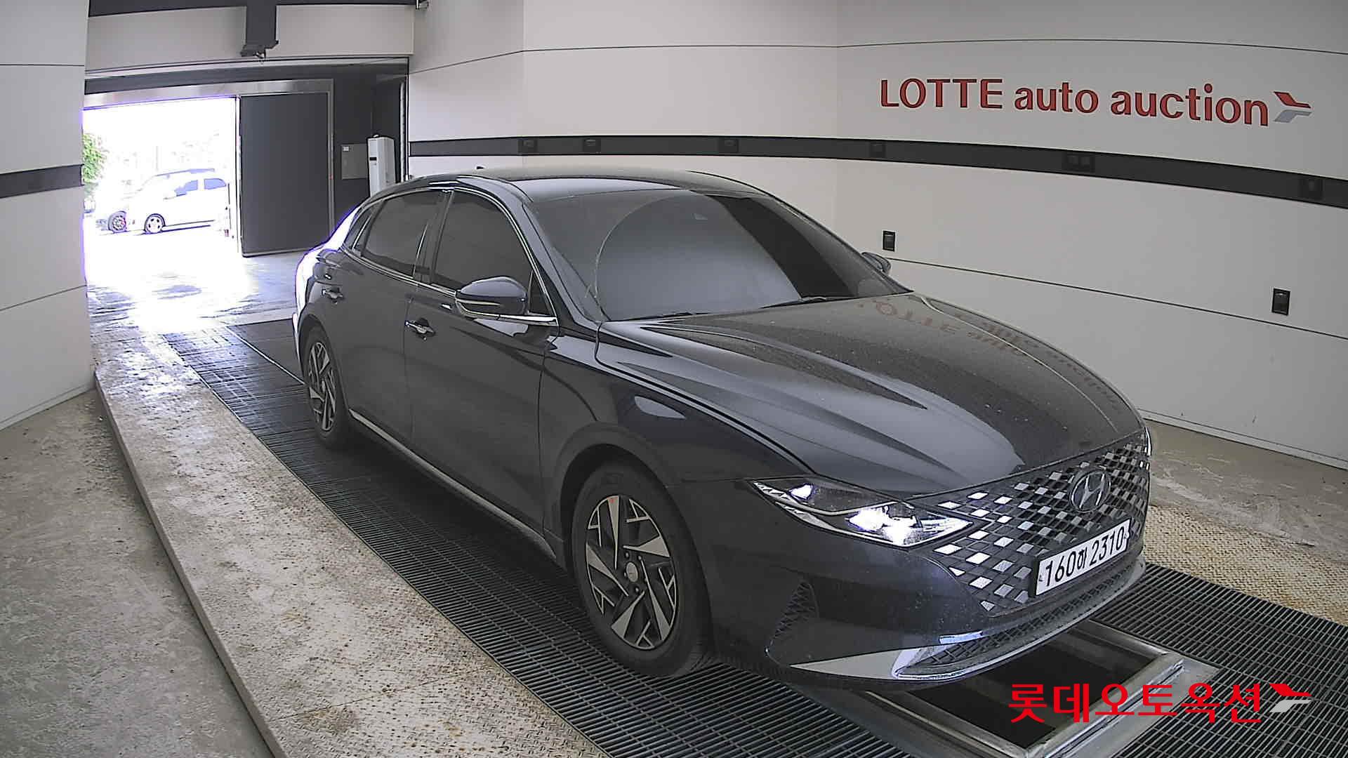 Hyundai Grandeur - 6