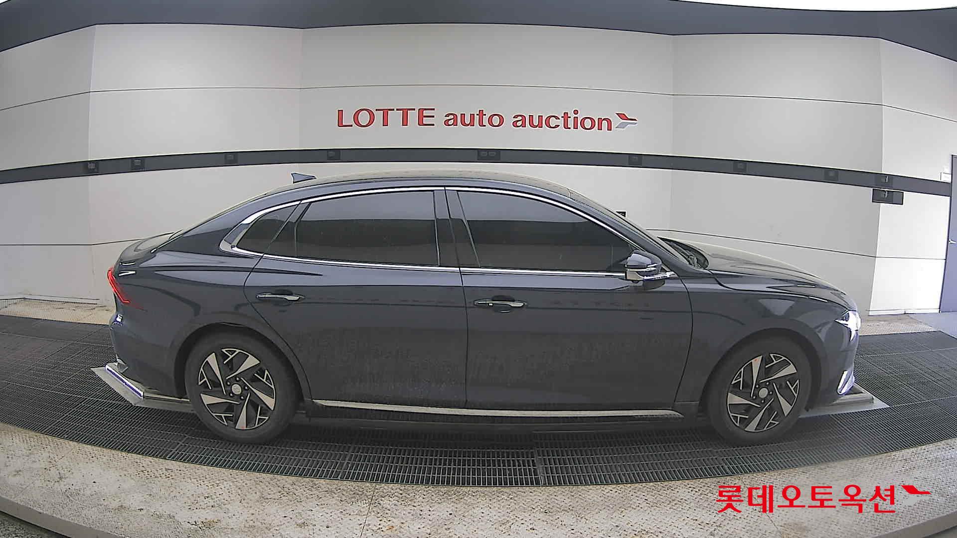 Hyundai Grandeur - 21