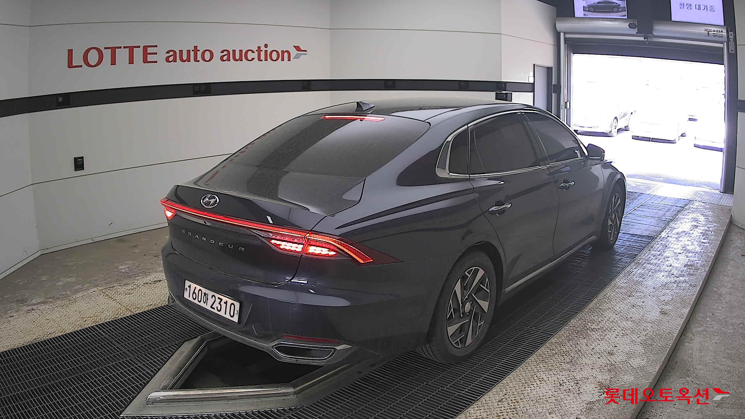 Hyundai Grandeur - 5