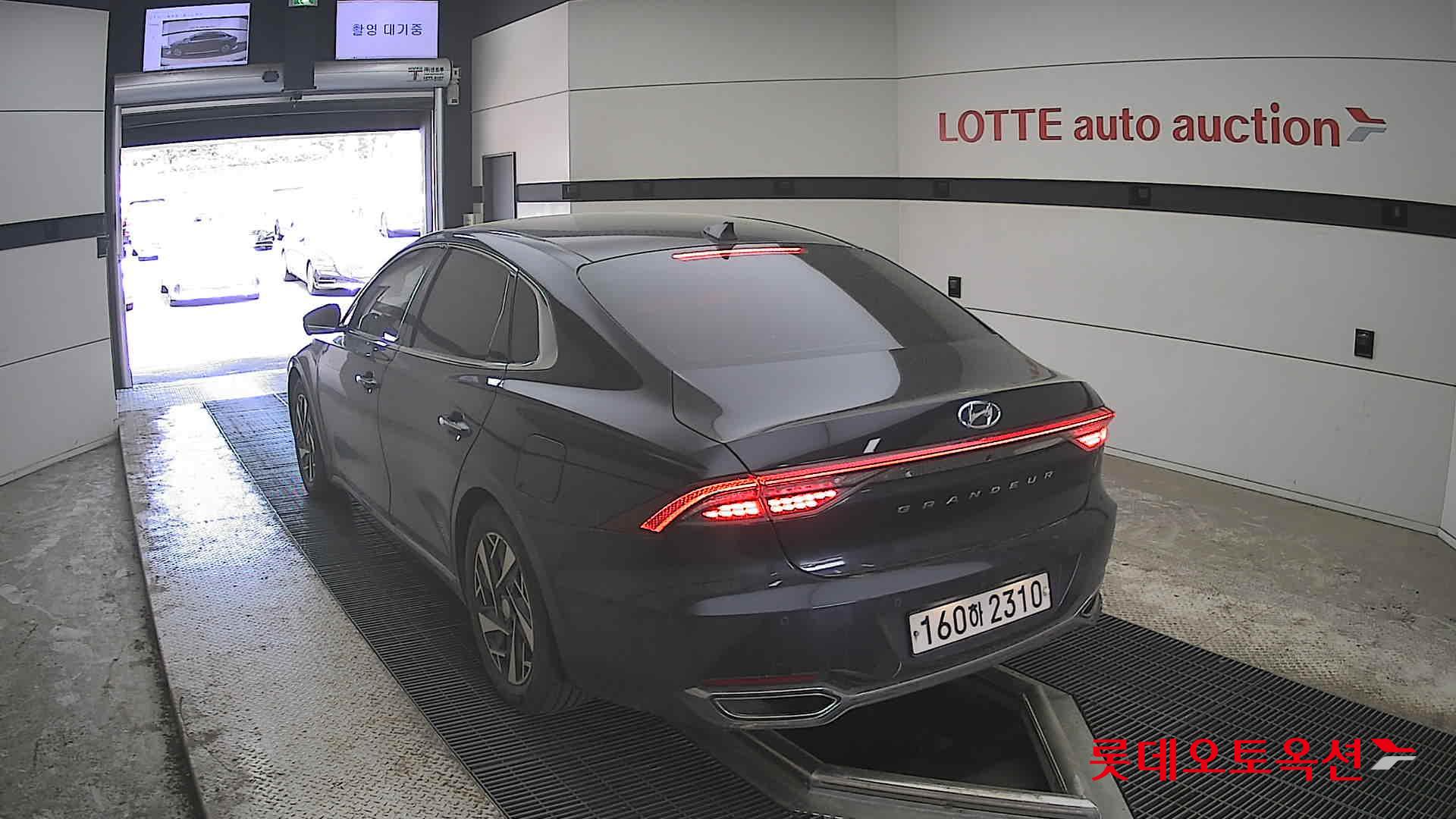 Hyundai Grandeur - 16