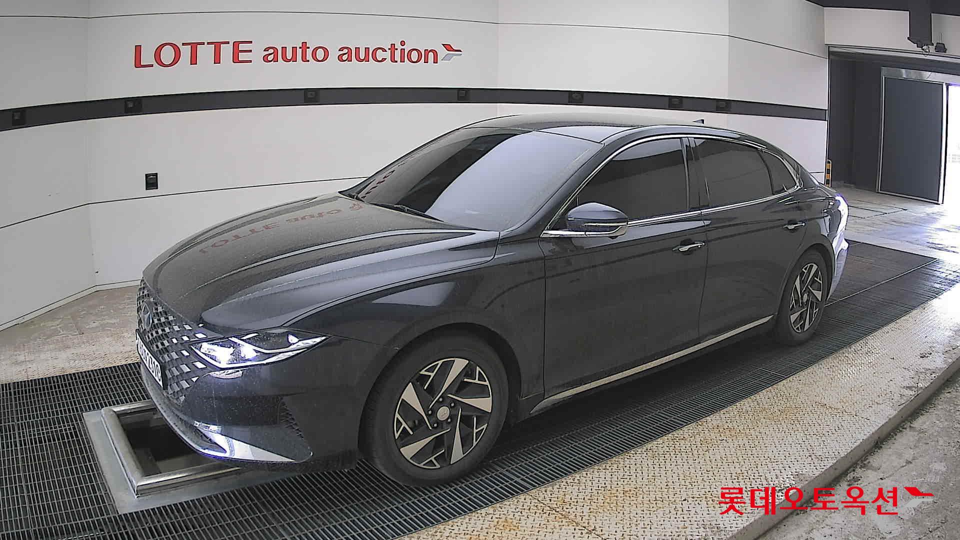 Hyundai Grandeur - 11