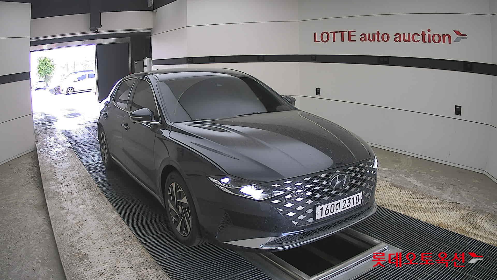 Hyundai Grandeur - 24
