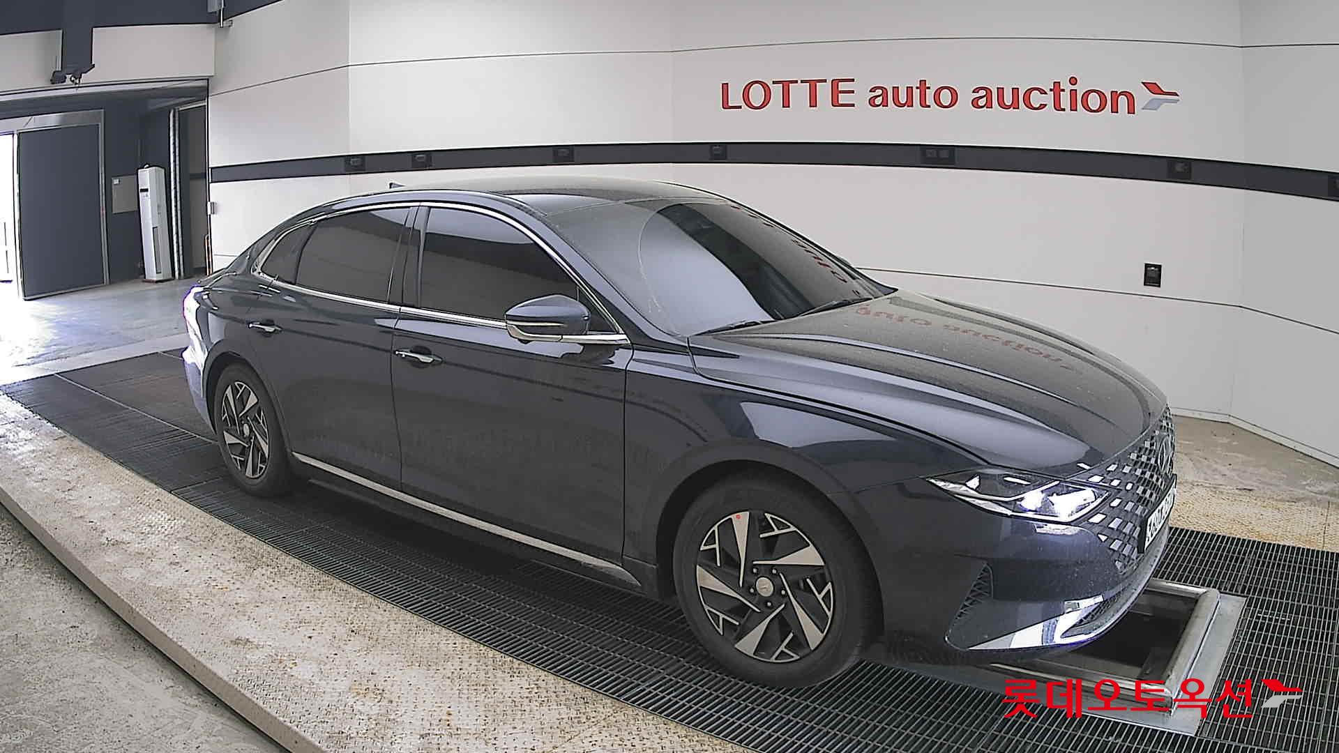 Hyundai Grandeur - 23
