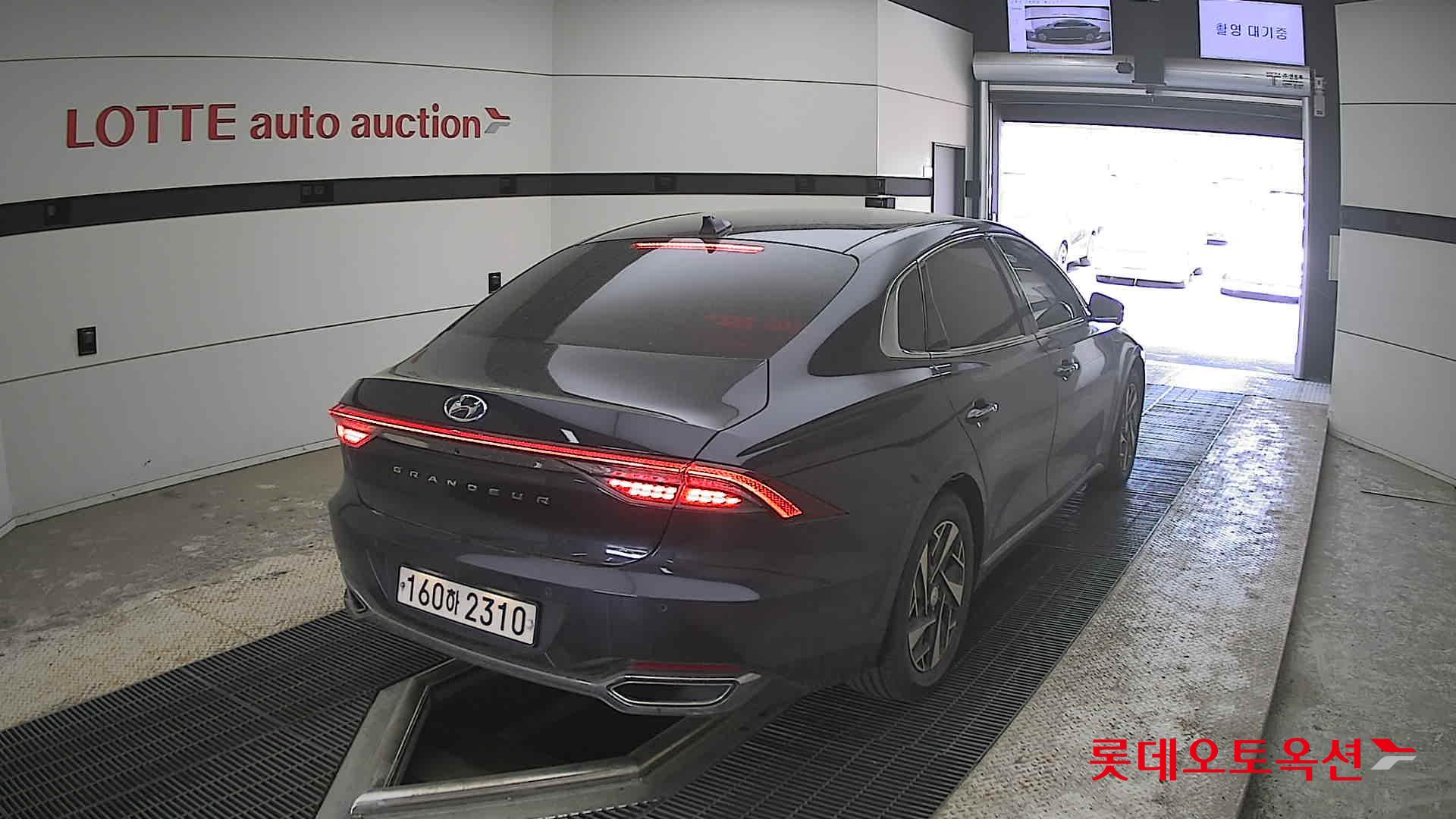 Hyundai Grandeur - 18