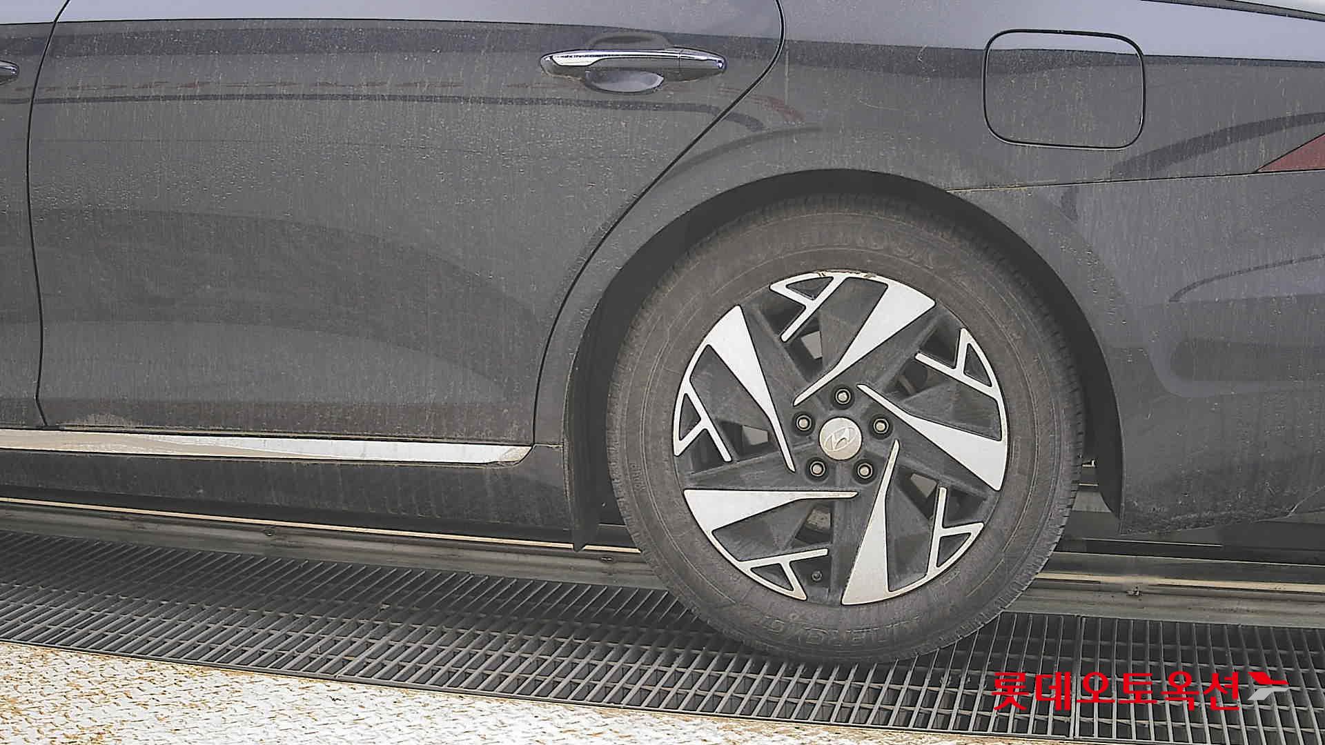 Hyundai Grandeur - 26