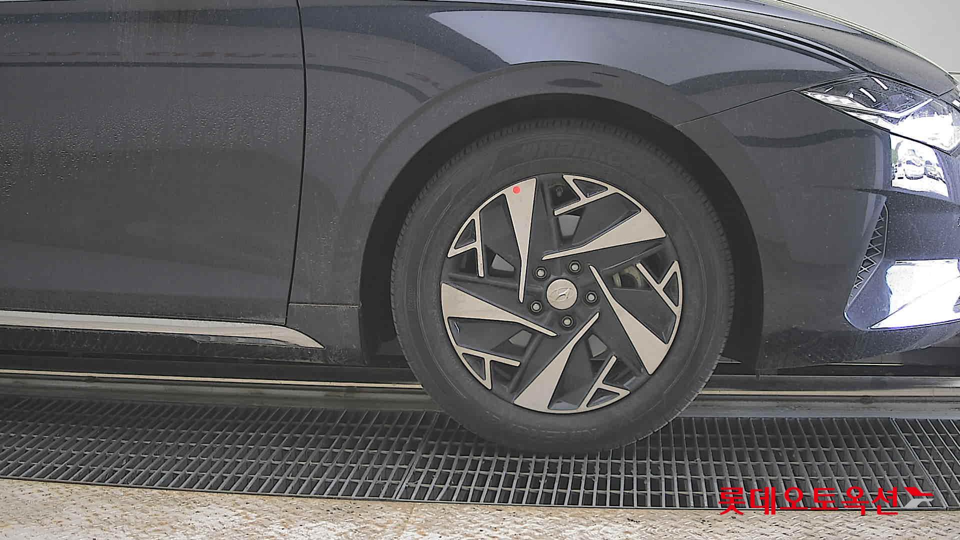 Hyundai Grandeur - 27