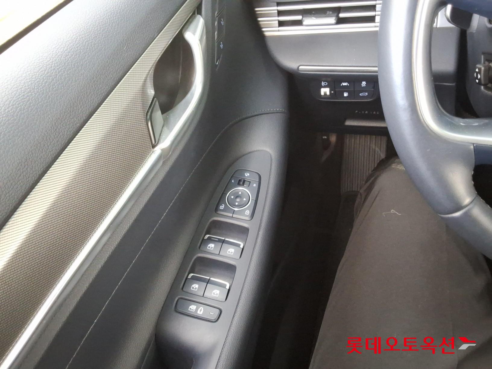 Hyundai Grandeur - 29
