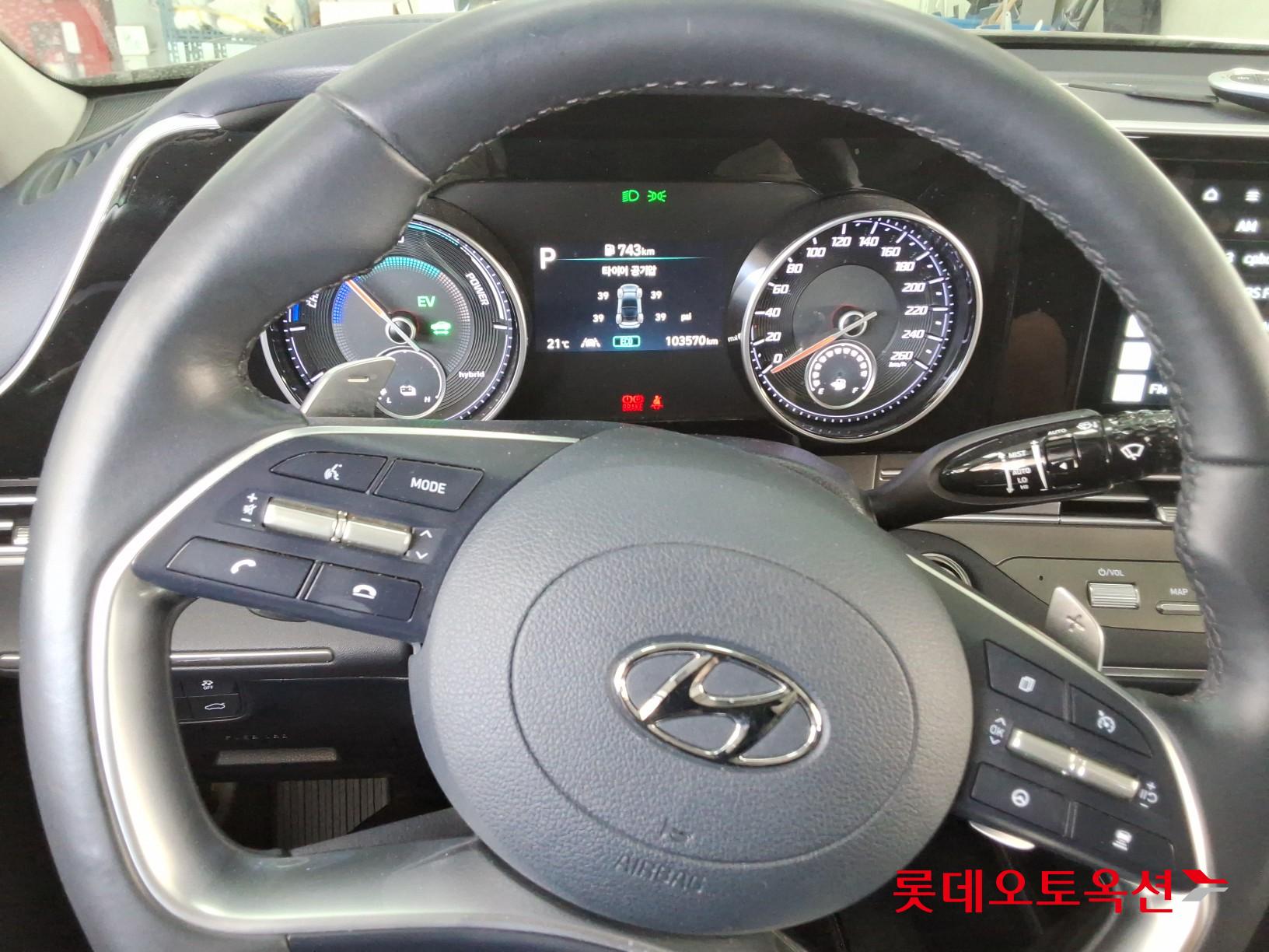 Hyundai Grandeur - 30