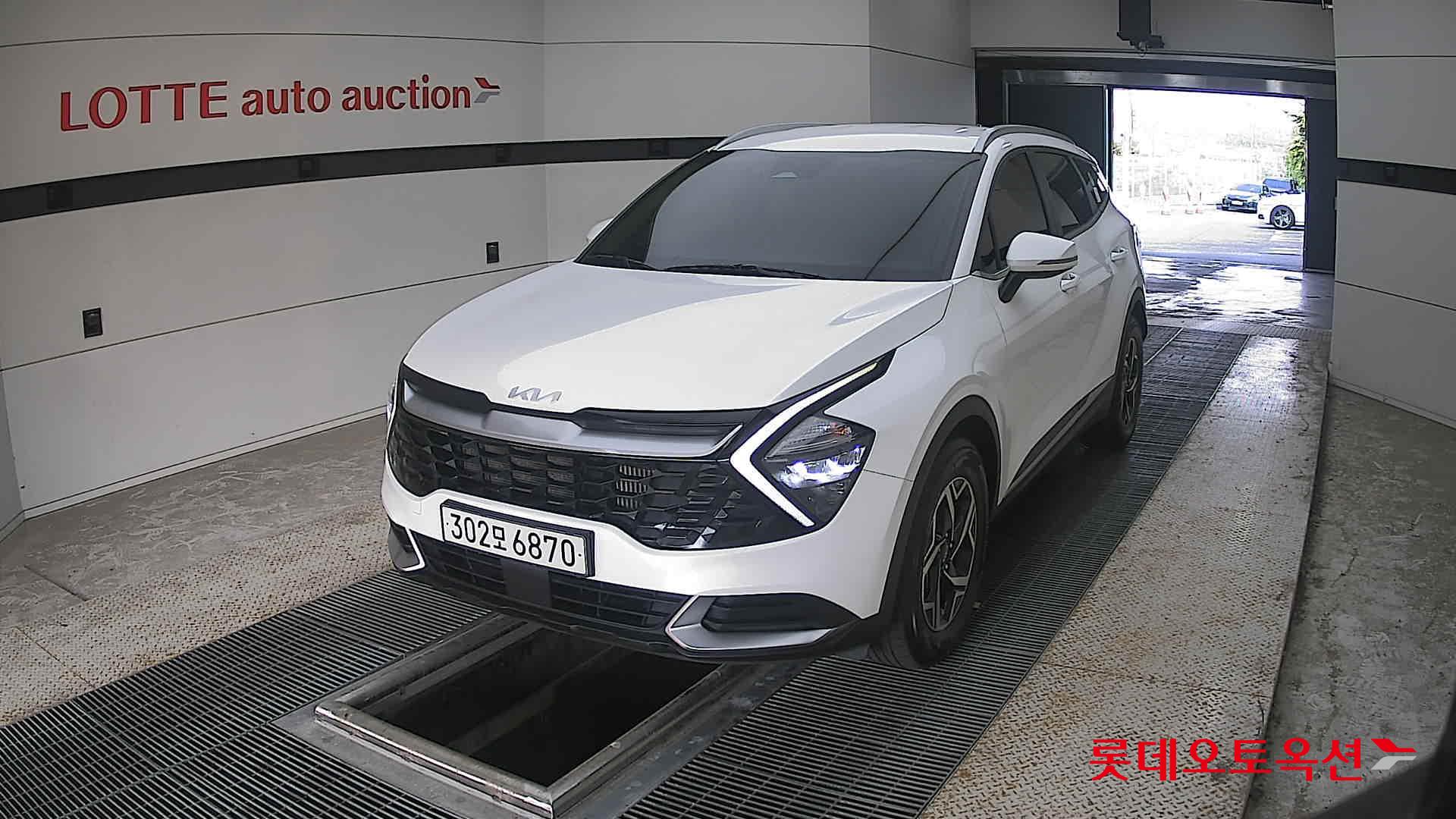 2023 - kia sportage