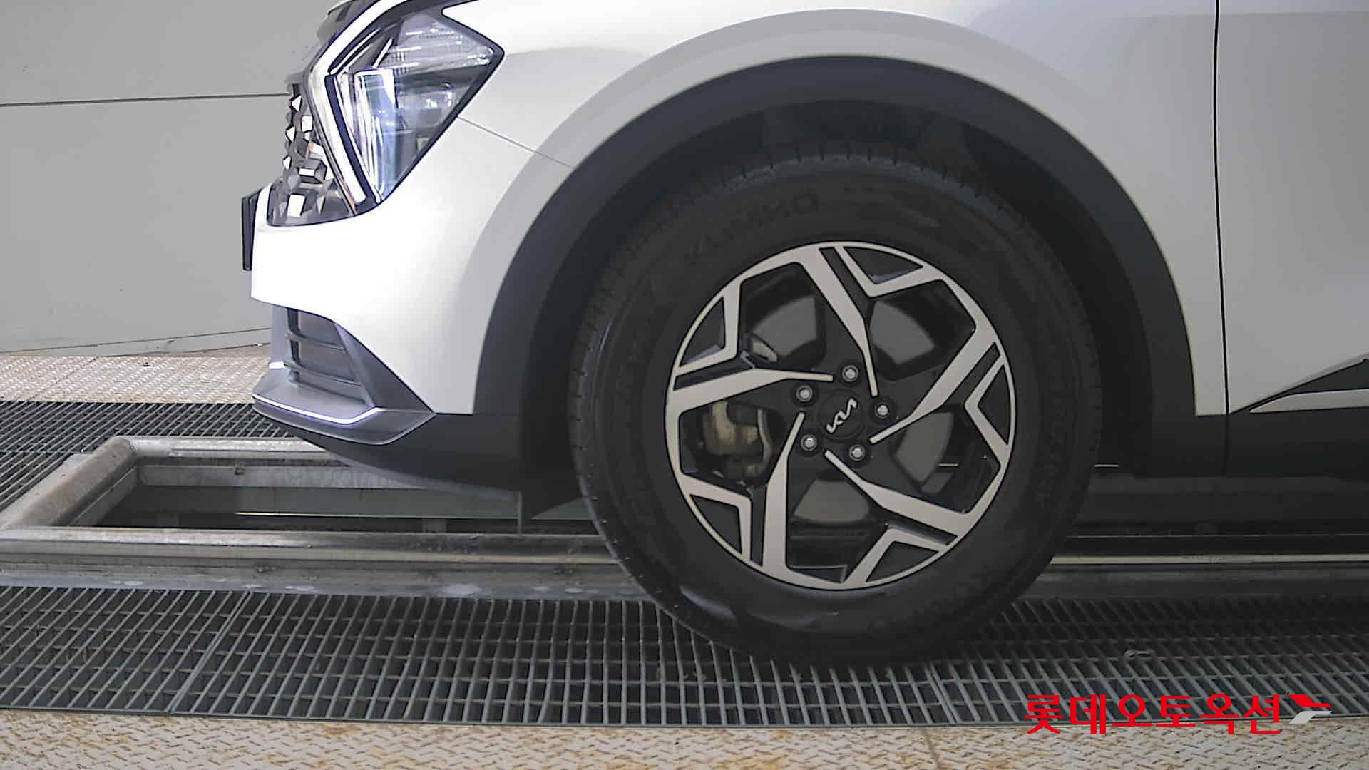 2023 - kia sportage