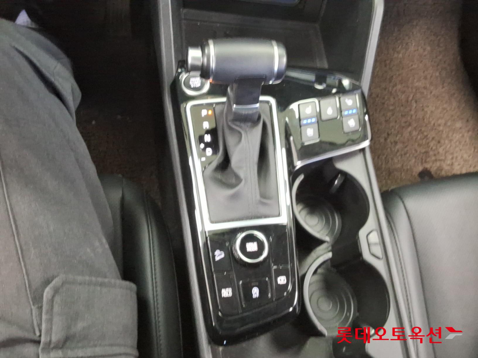 2023 - kia sportage