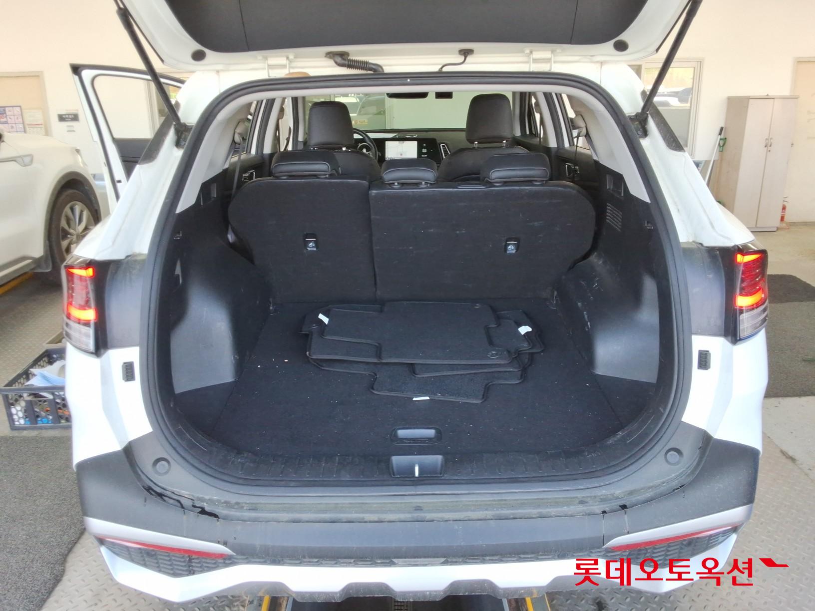 2023 - kia sportage