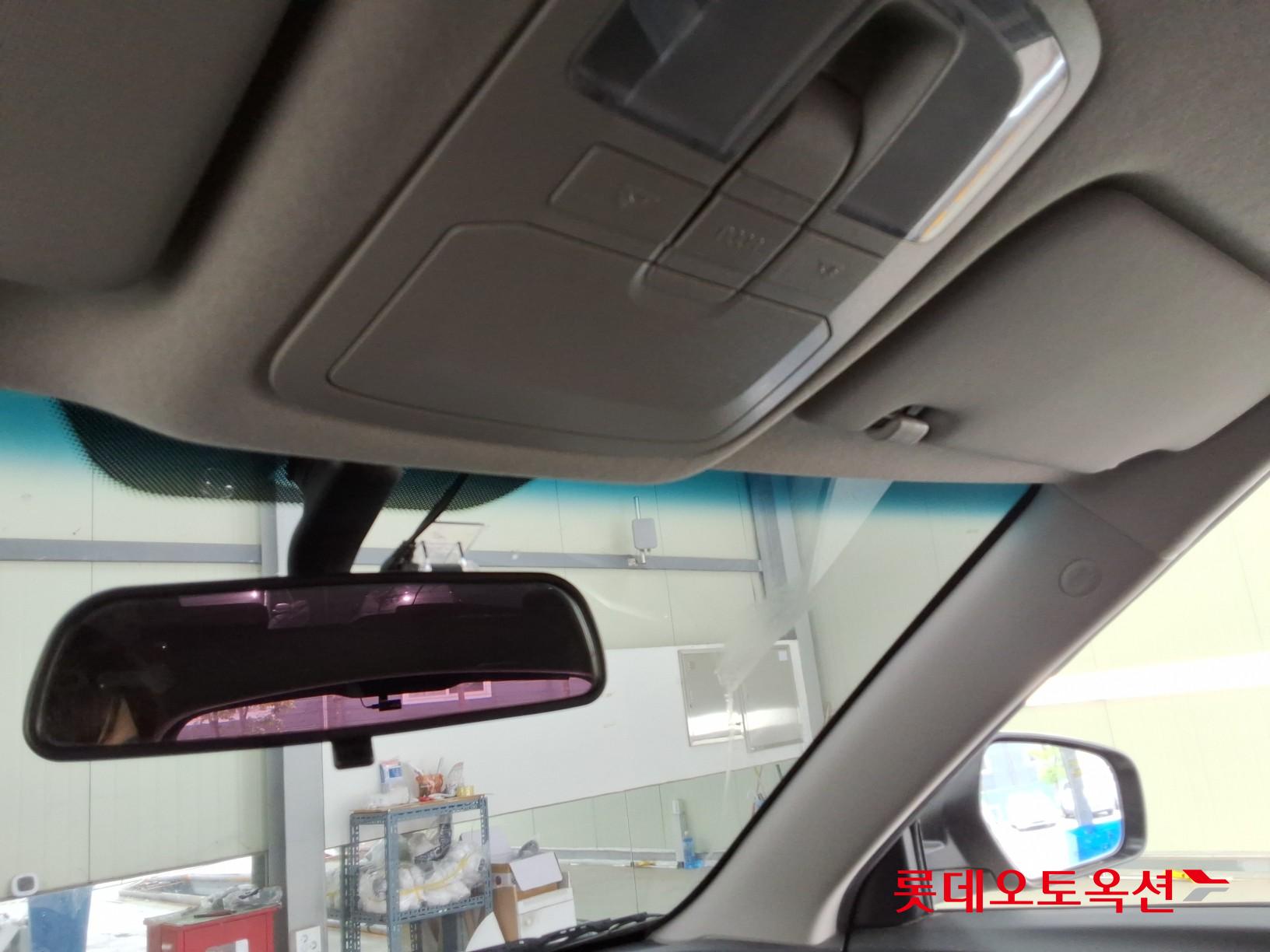 KG Mobility Tivoli 2020 - Image 32